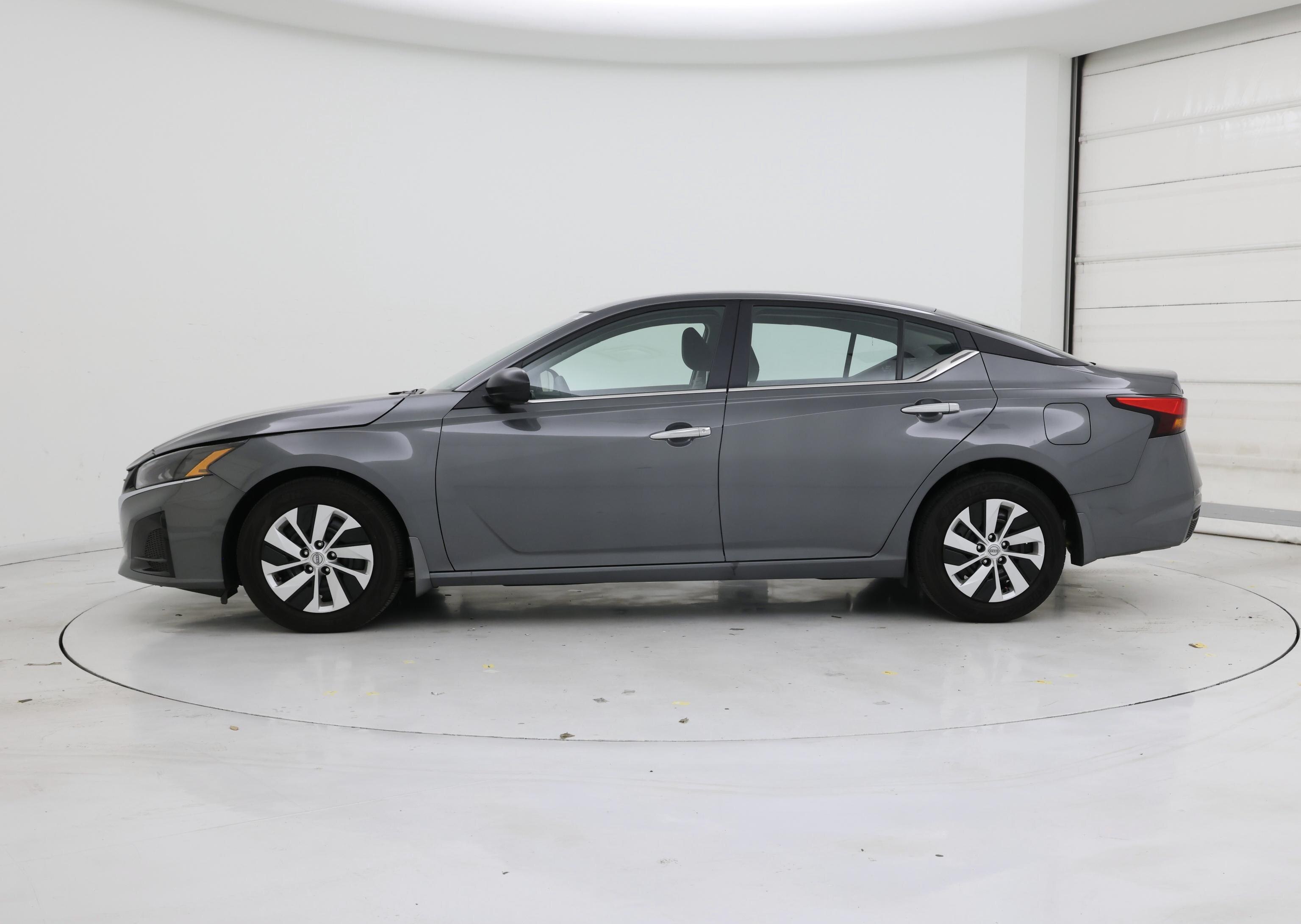 Thumbnail: 2024 Nissan Altima - 3