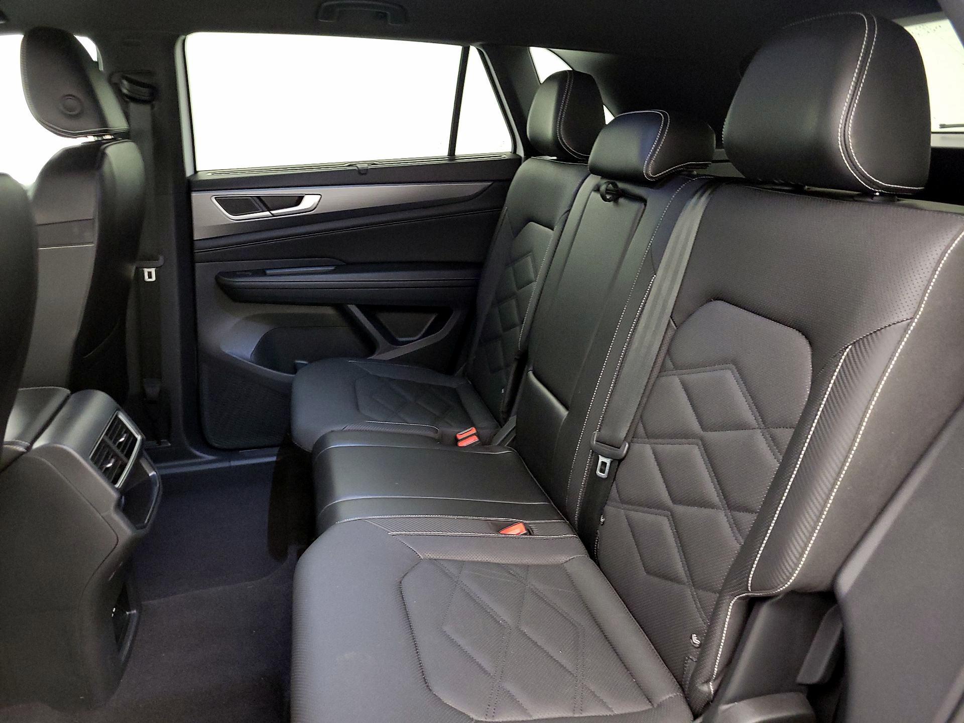 Thumbnail: 2024 Volkswagen Atlas - 19