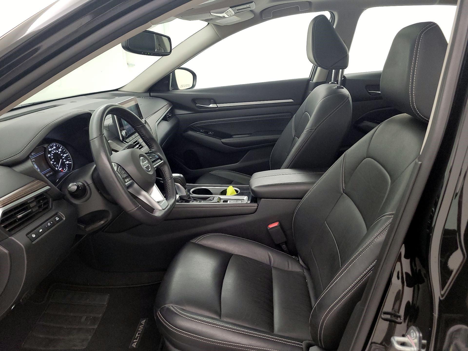 Thumbnail: 2022 Nissan Altima - 9