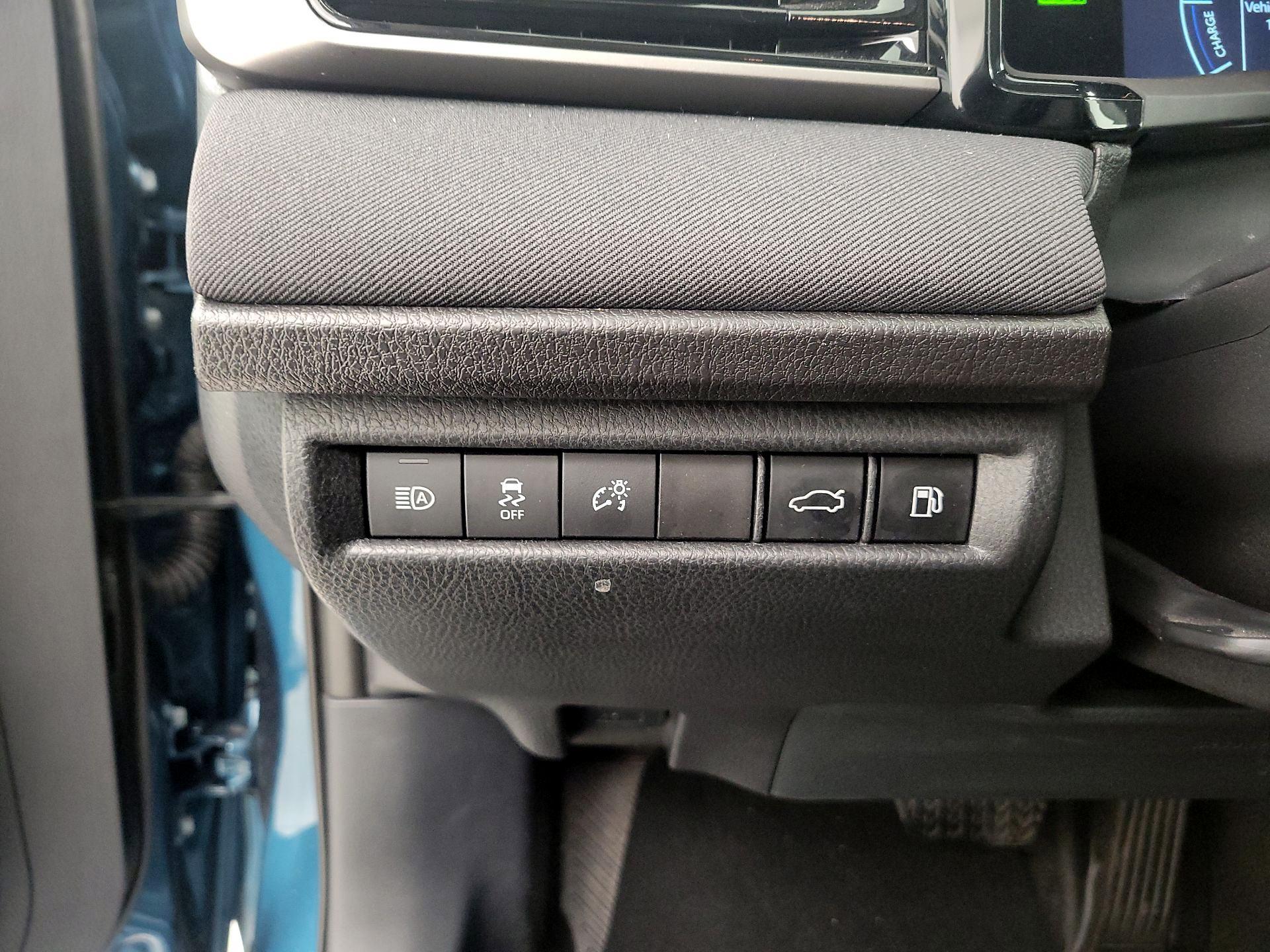 Thumbnail: 2025 Toyota Camry - 11