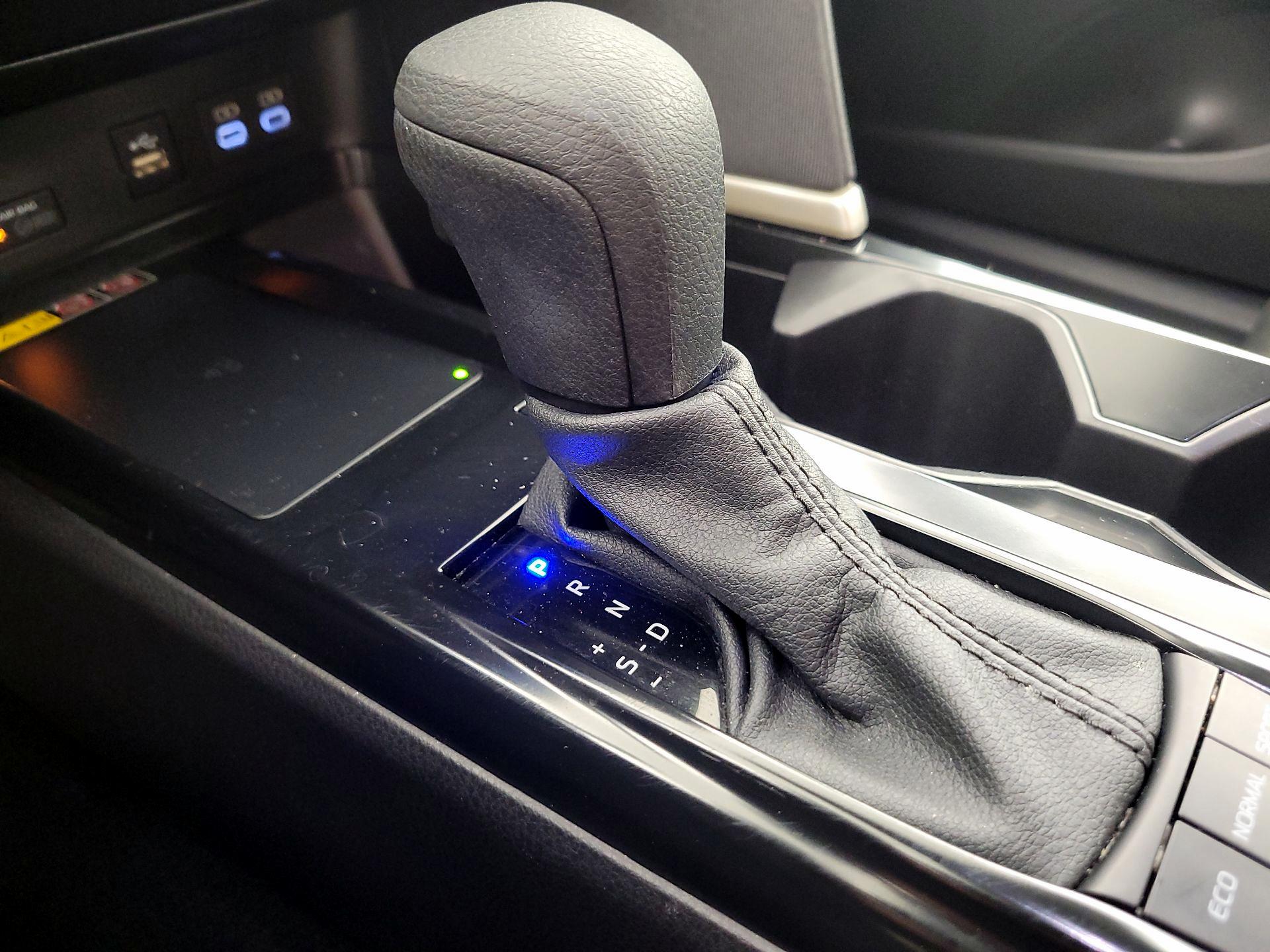 Thumbnail: 2025 Toyota Camry - 15