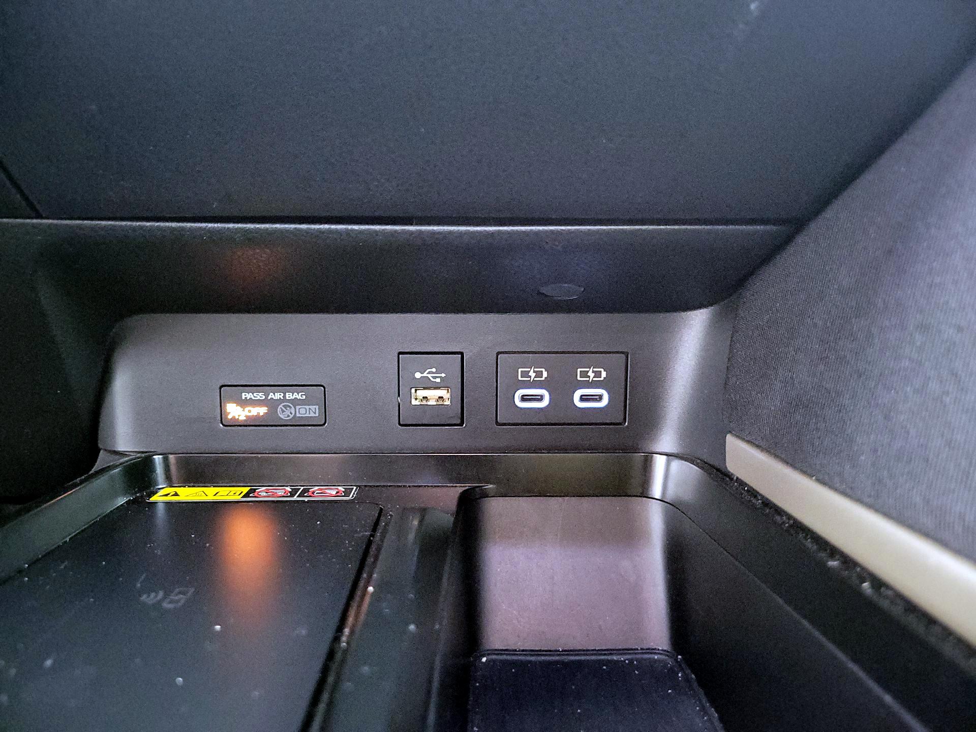 Thumbnail: 2025 Toyota Camry - 16