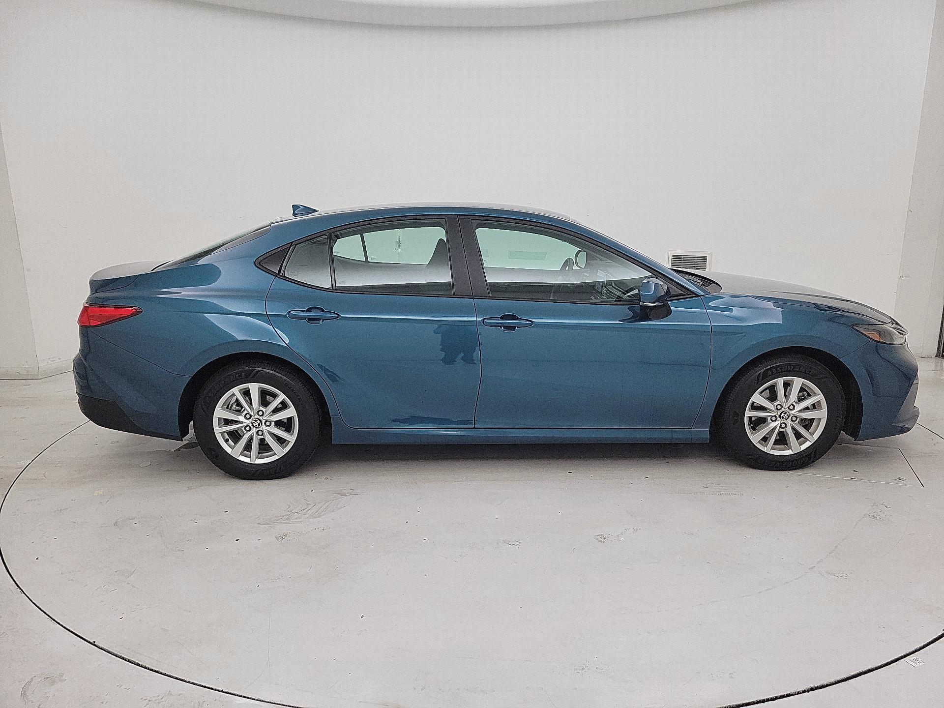 Thumbnail: 2025 Toyota Camry - 4