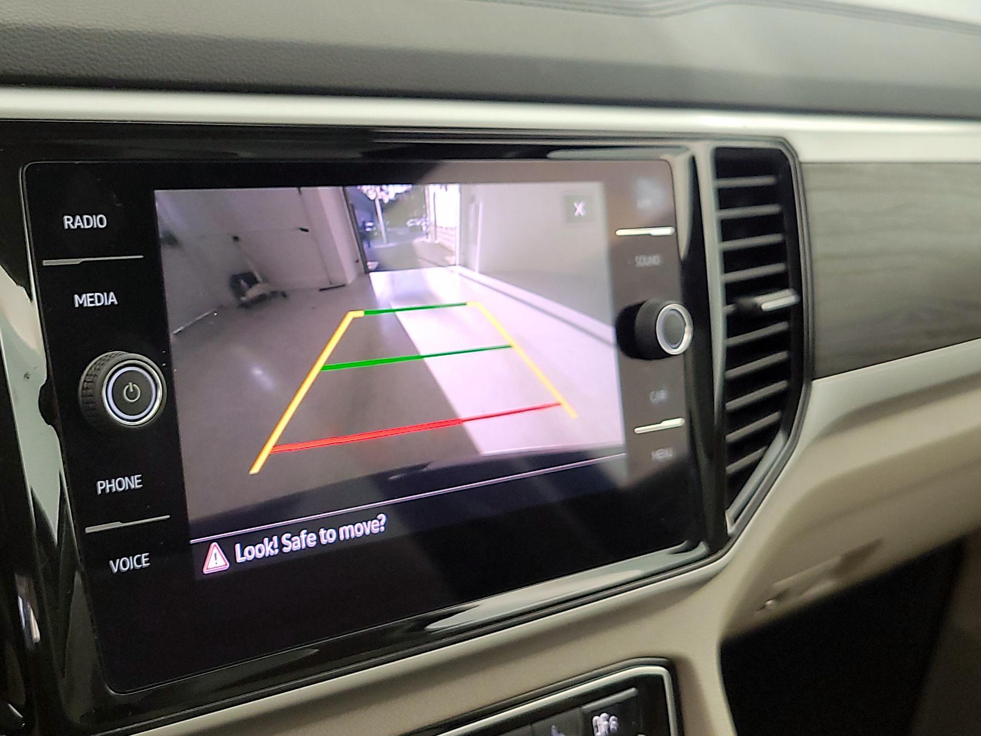 Thumbnail: 2023 Volkswagen Atlas - 14