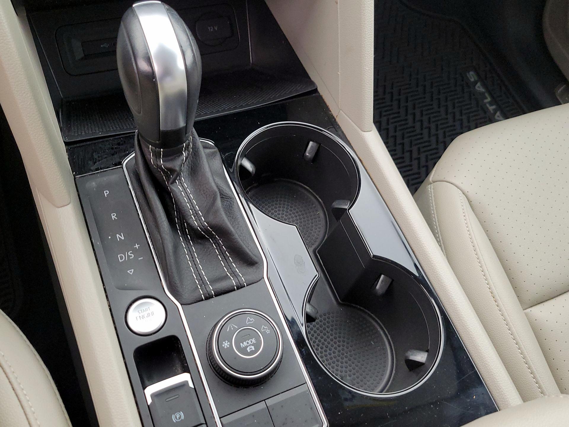 Thumbnail: 2023 Volkswagen Atlas - 17