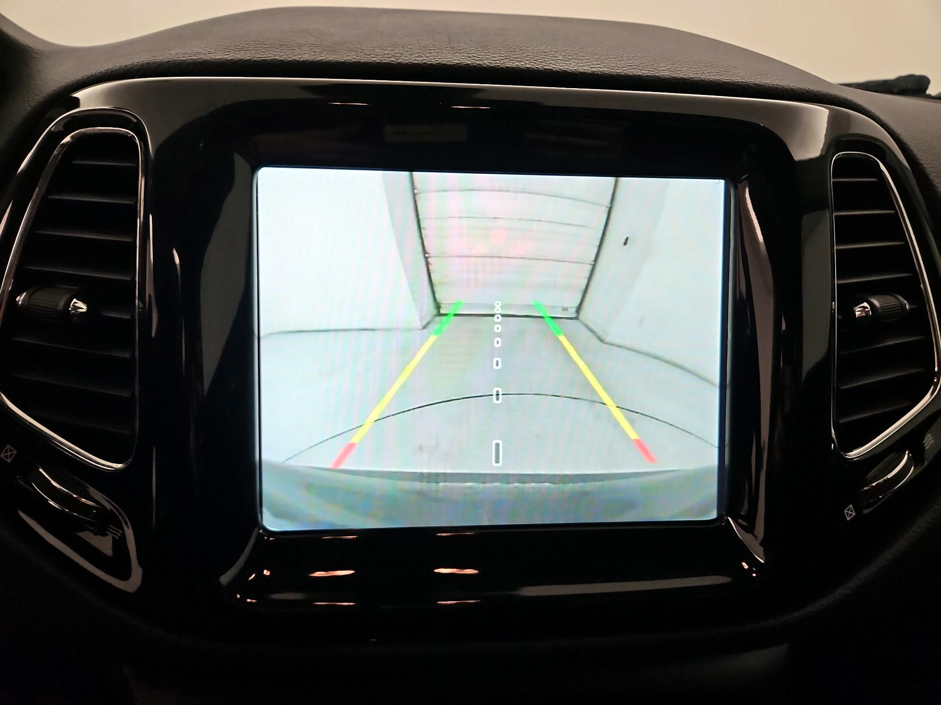 Thumbnail: 2021 Jeep Compass - 14