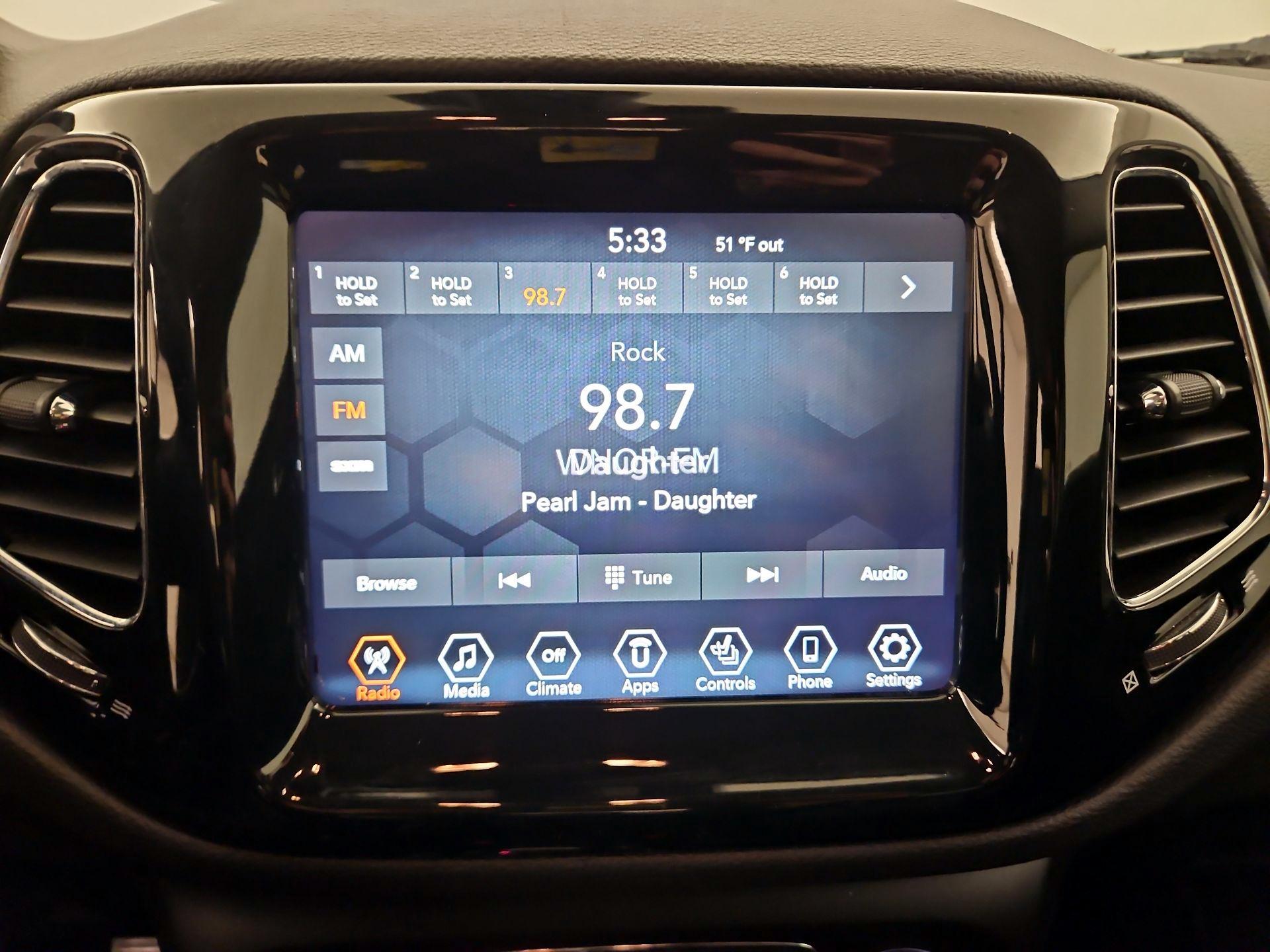 Thumbnail: 2021 Jeep Compass - 15