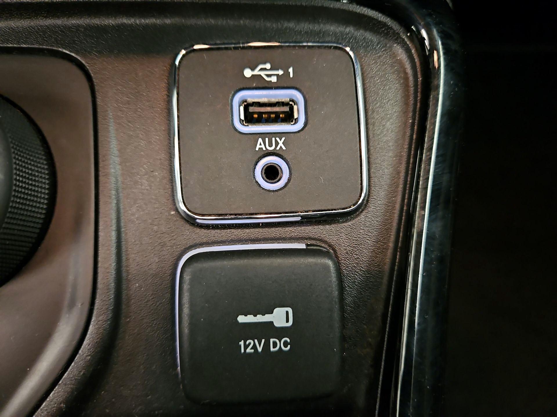 Thumbnail: 2021 Jeep Compass - 18