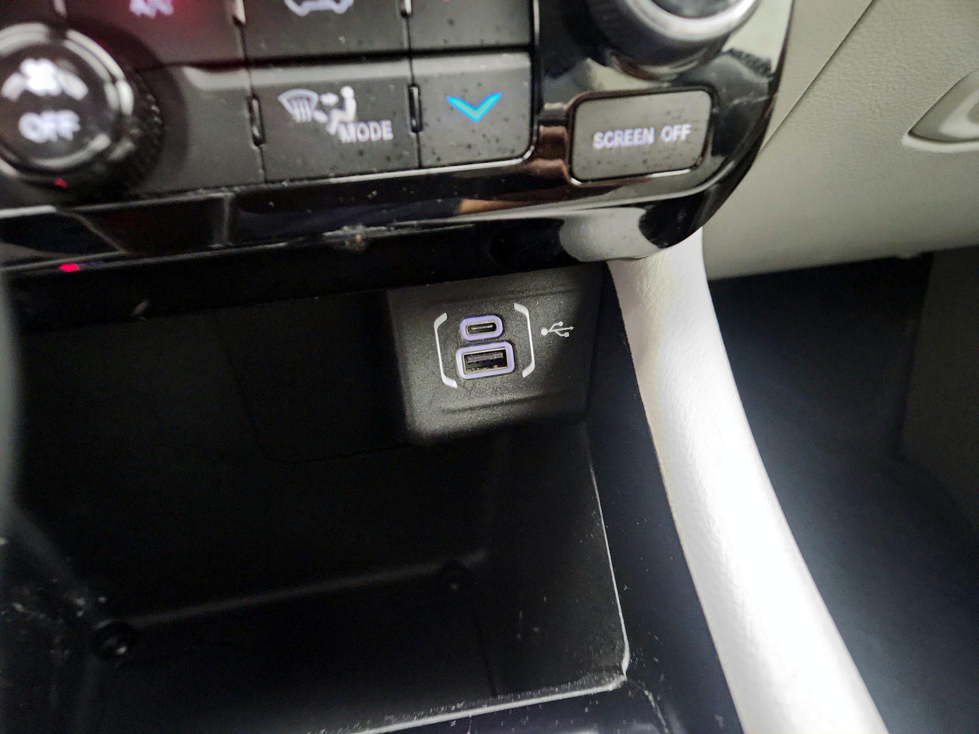 Thumbnail: 2022 Jeep Compass - 18