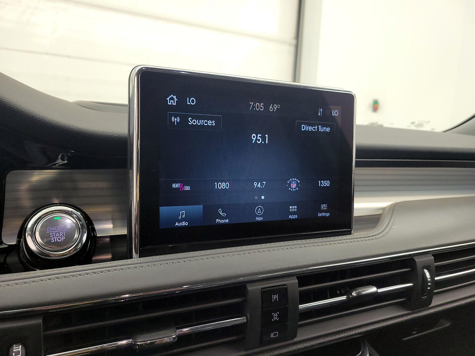 Thumbnail: 2022 Lincoln Corsair - 14