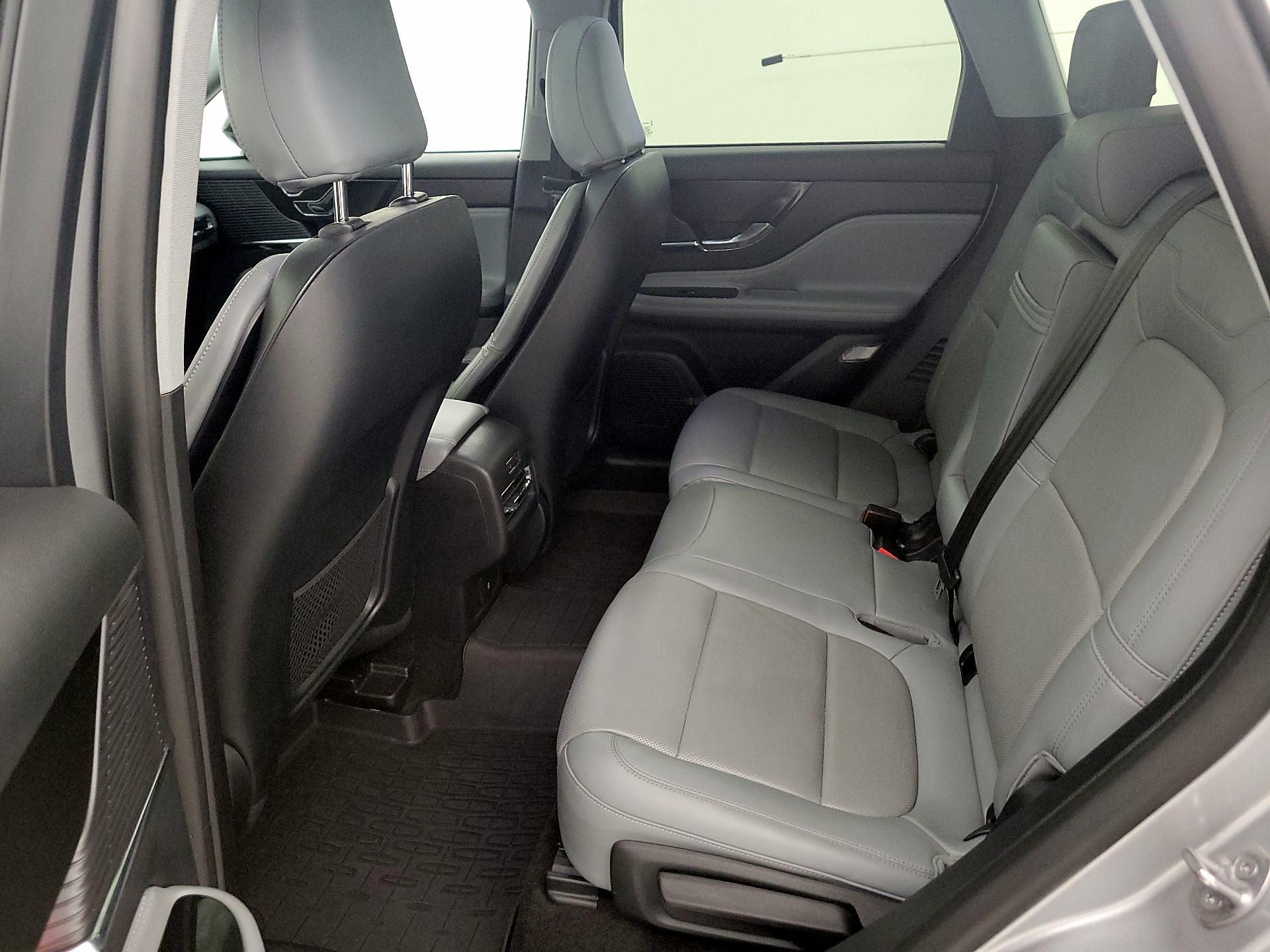 Thumbnail: 2022 Lincoln Corsair - 19