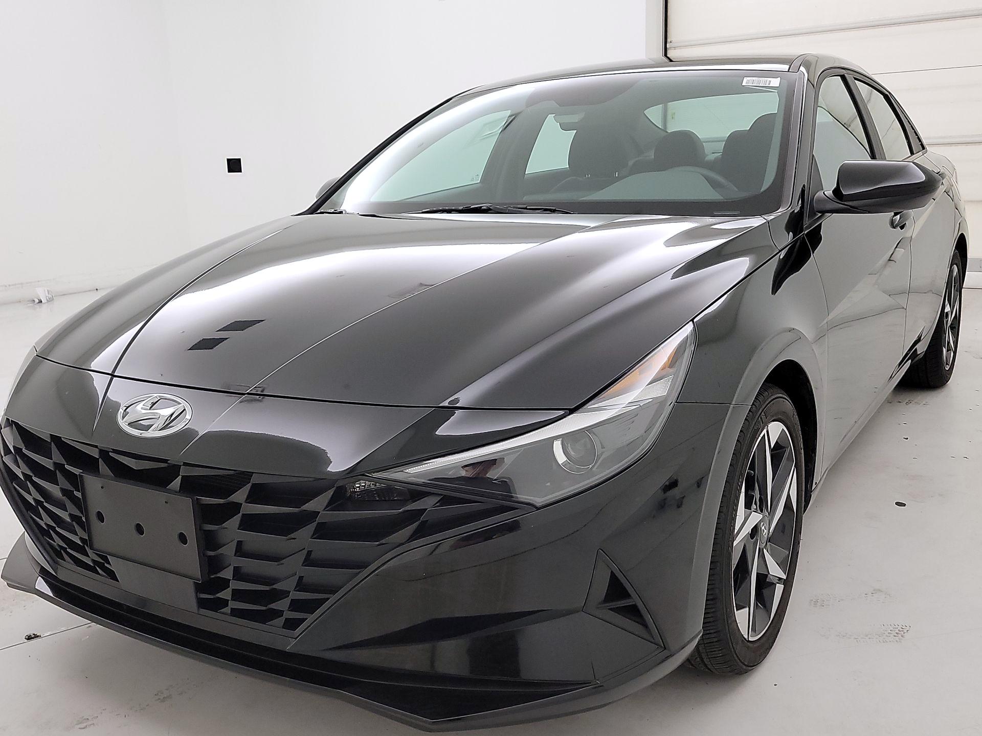 Thumbnail: 2023 Hyundai Elantra - 3