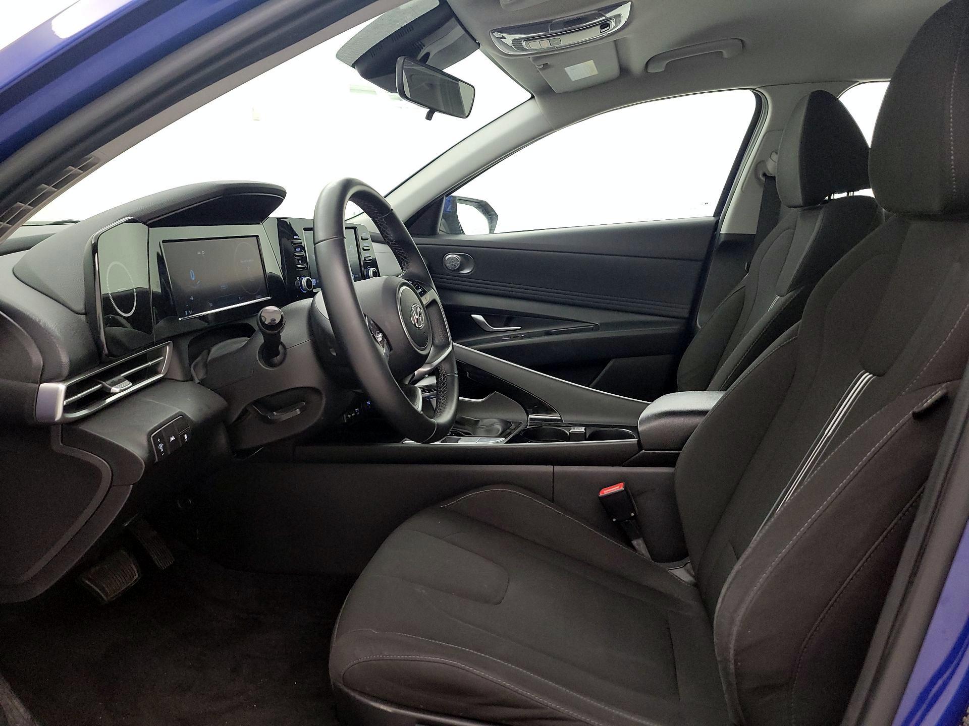 Thumbnail: 2021 Hyundai Elantra - 11