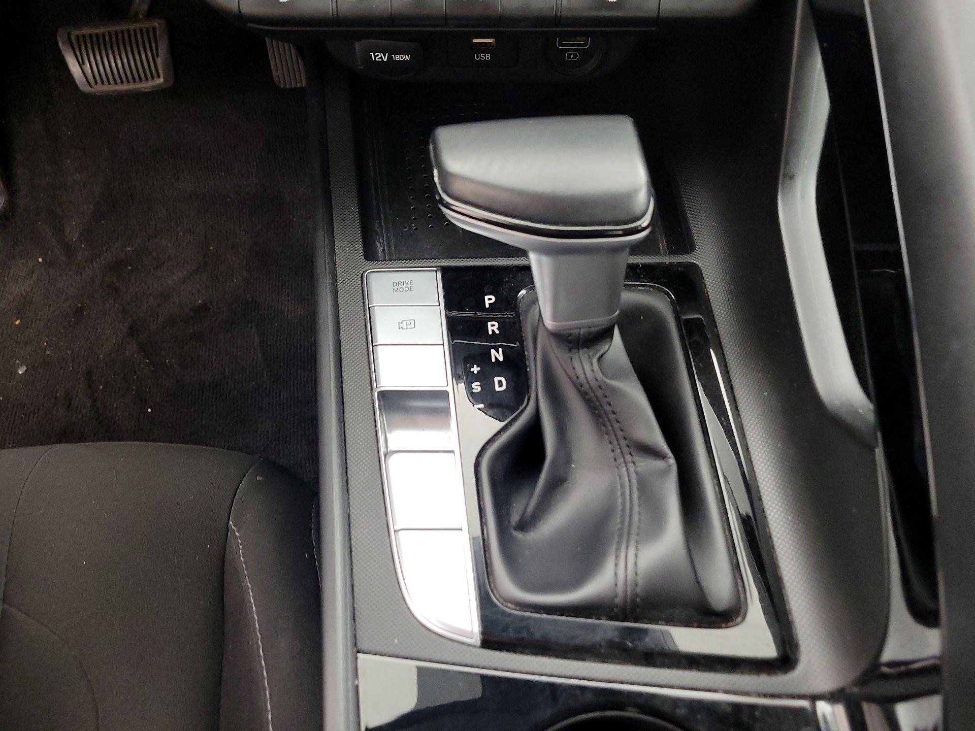 Thumbnail: 2021 Hyundai Elantra - 17