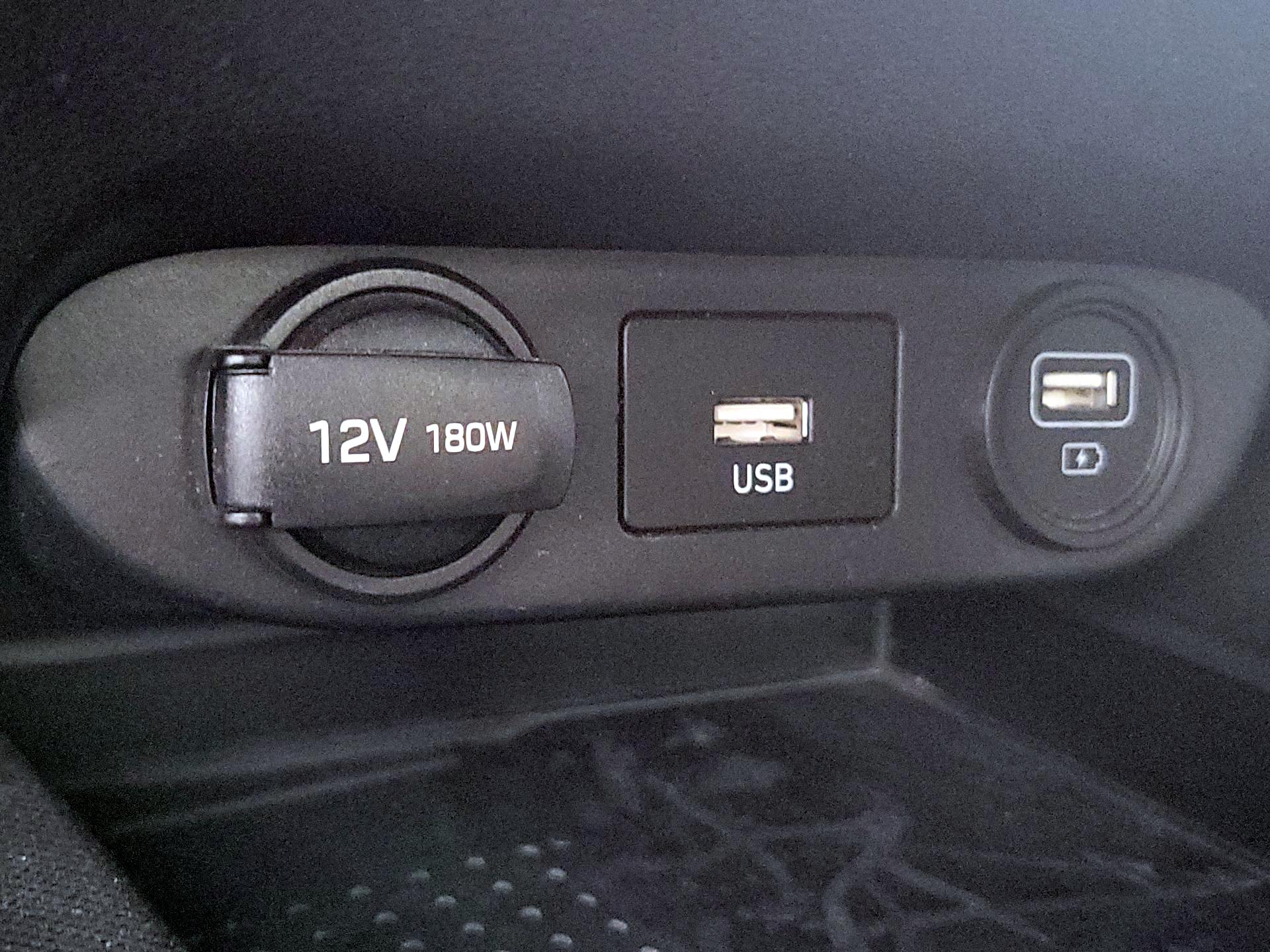 Thumbnail: 2021 Hyundai Elantra - 18