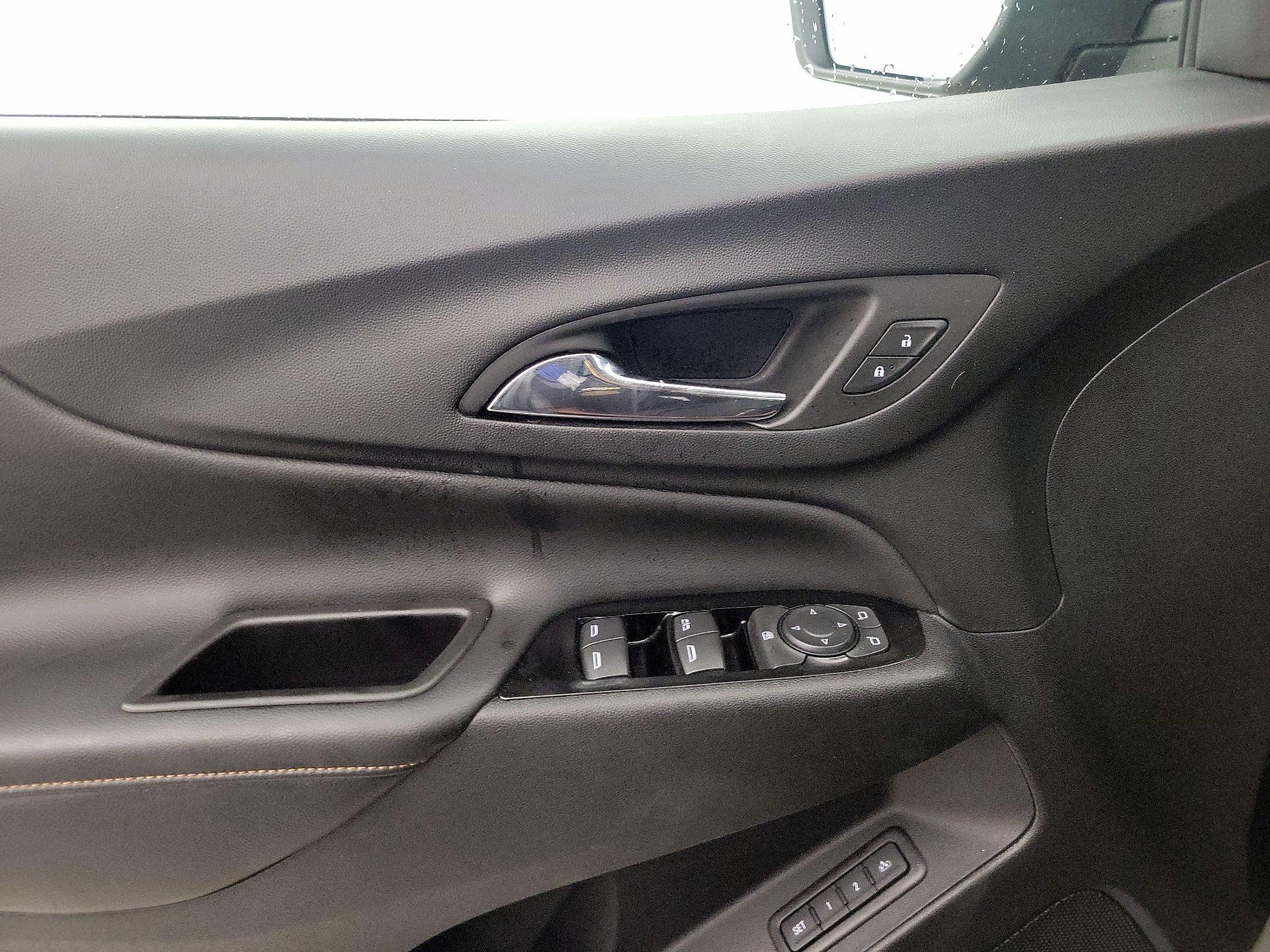 Thumbnail: 2022 Chevrolet Equinox - 12