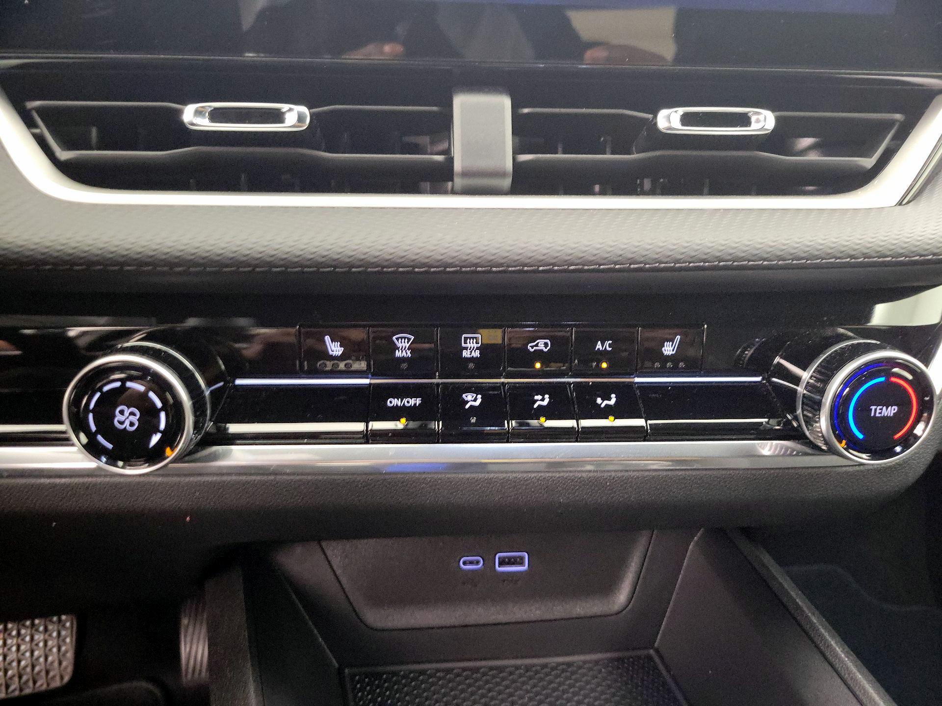 Thumbnail: 2025 Chevrolet Equinox - 17