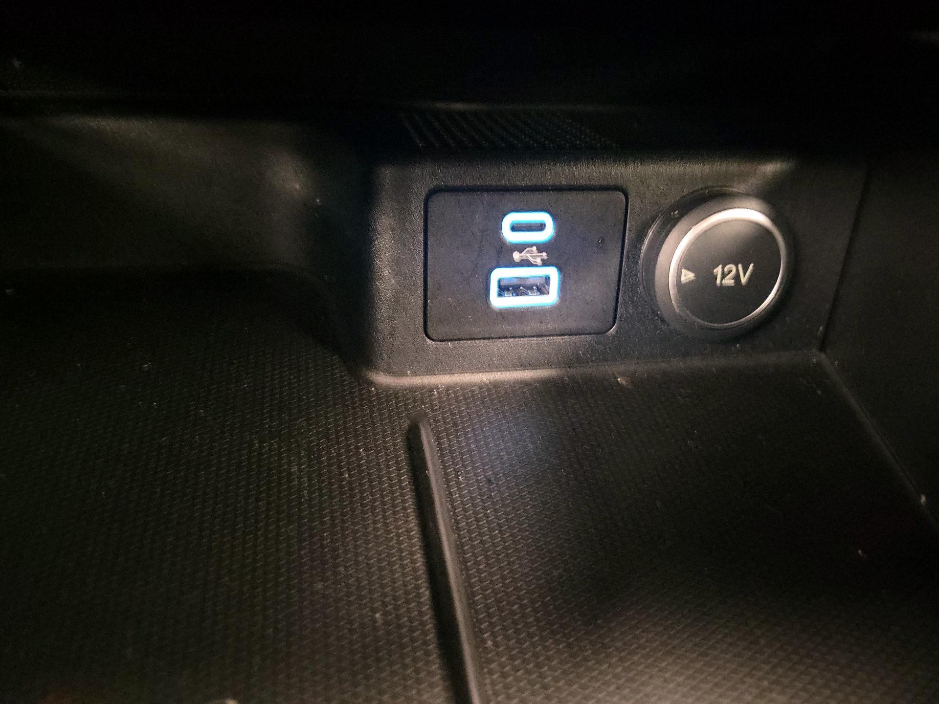 Thumbnail: 2020 Ford Escape - 18