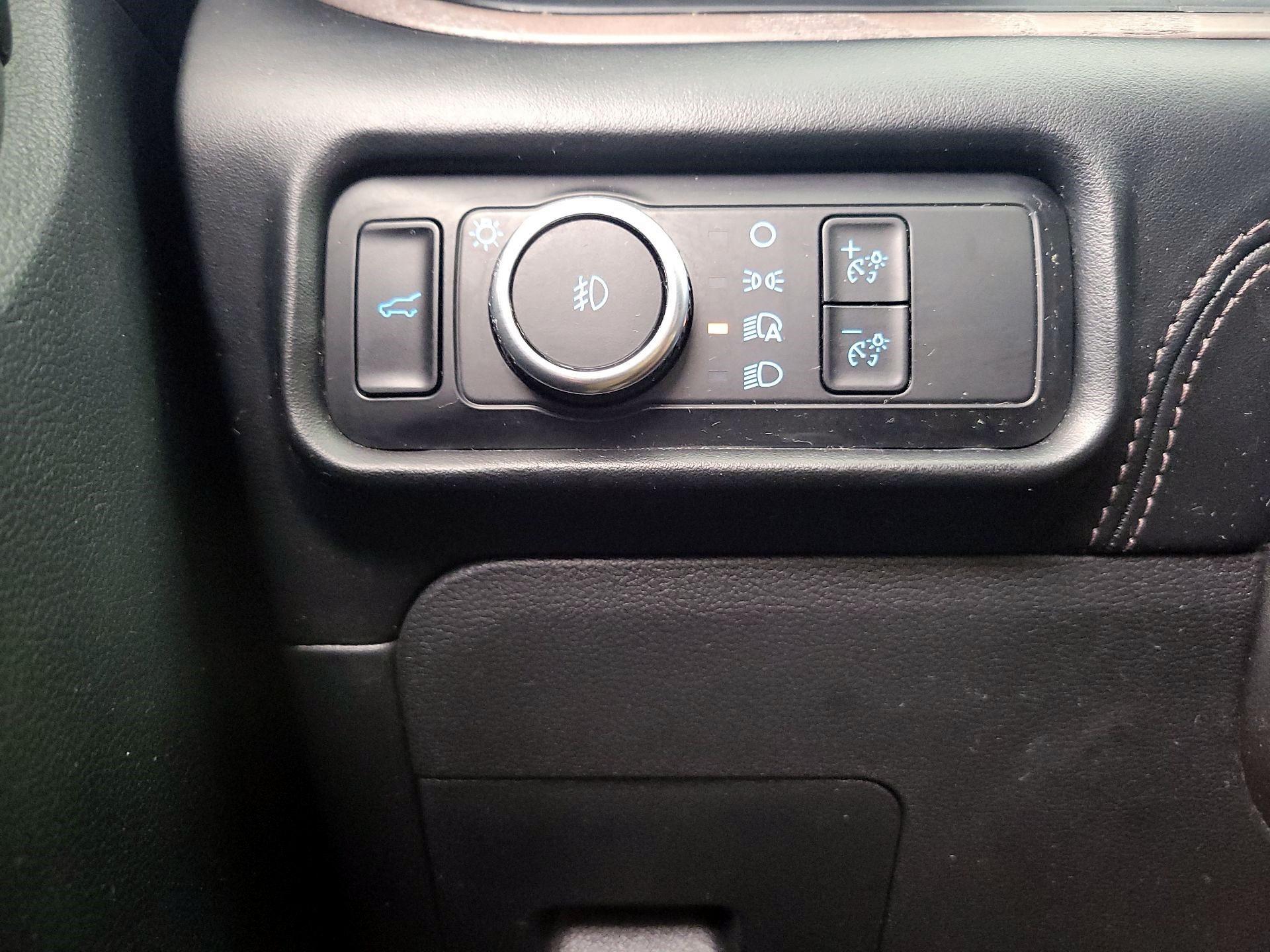 Thumbnail: 2023 Ford Explorer - 11