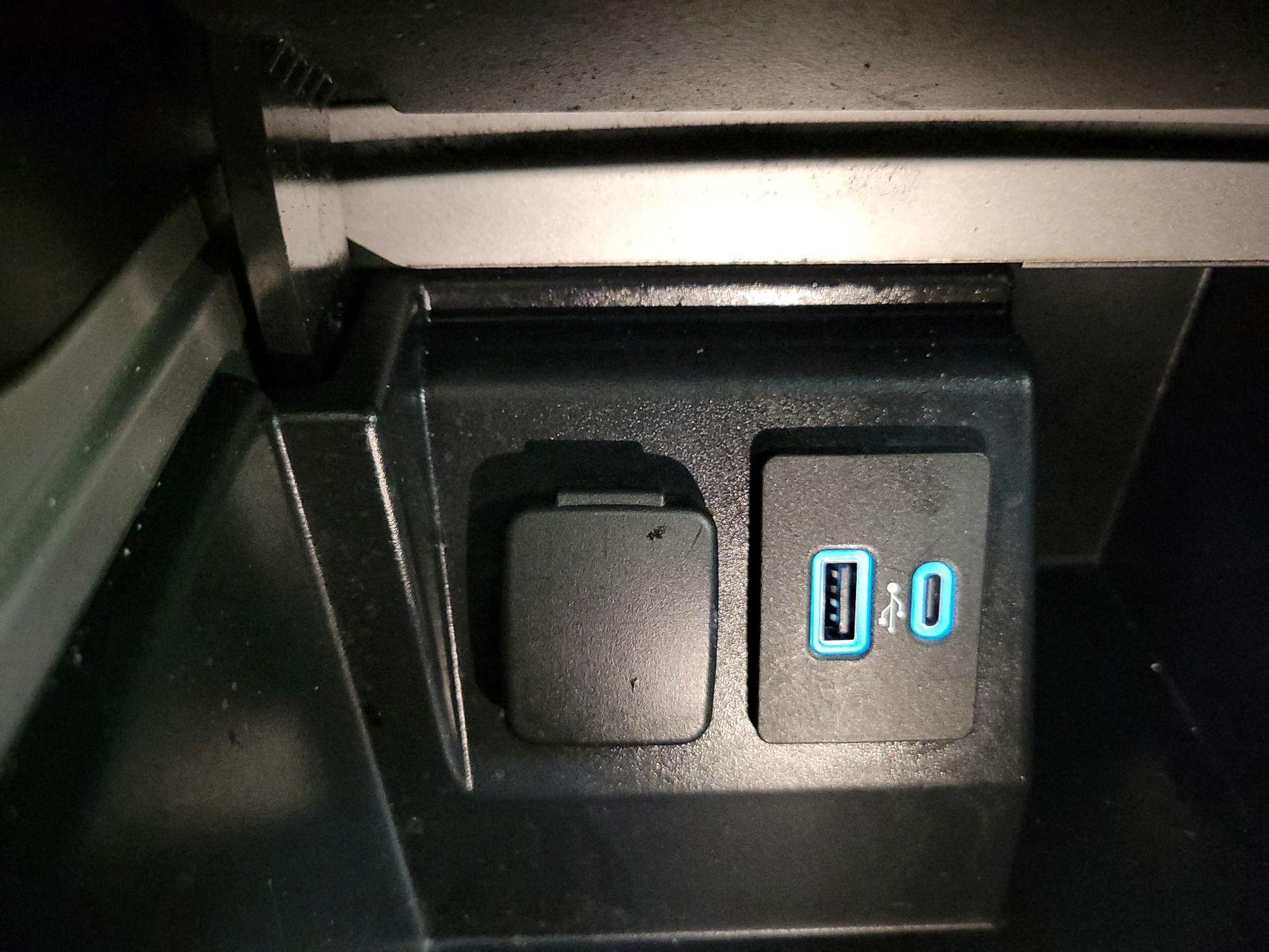 Thumbnail: 2023 Ford Explorer - 17