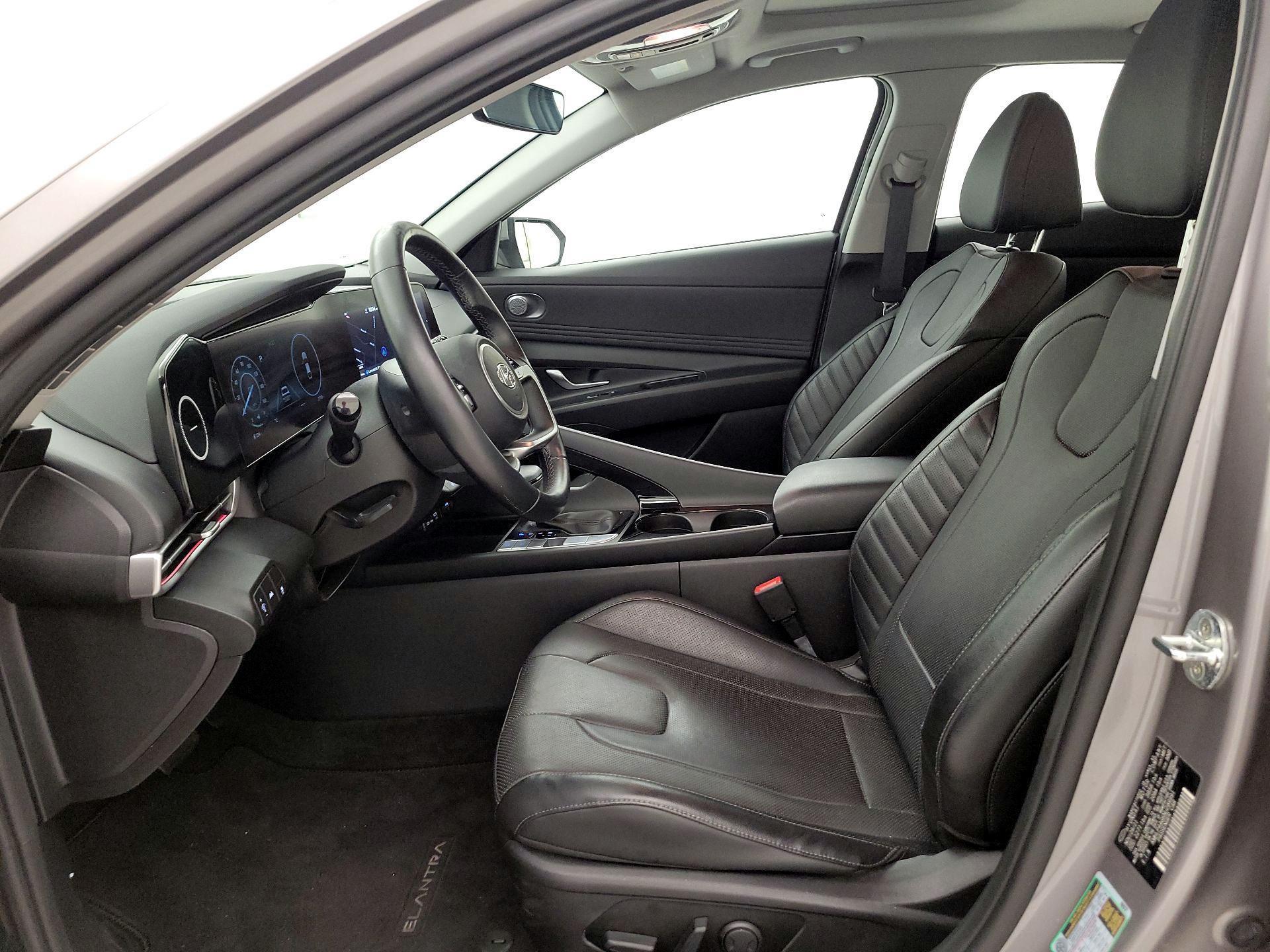 Thumbnail: 2022 Hyundai Elantra - 9