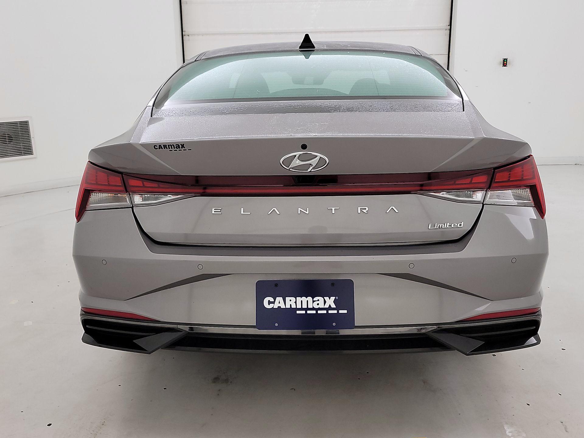 Thumbnail: 2022 Hyundai Elantra - 6