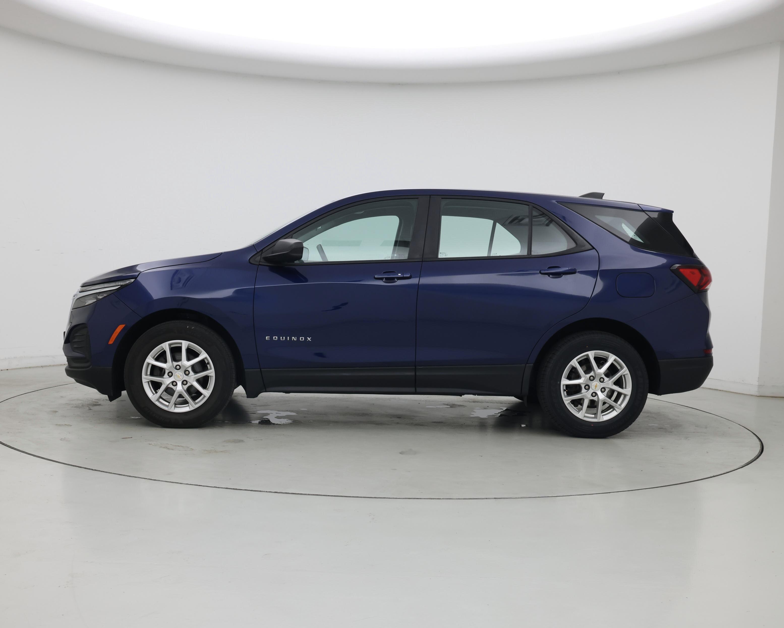 Thumbnail: 2023 Chevrolet Equinox - 3