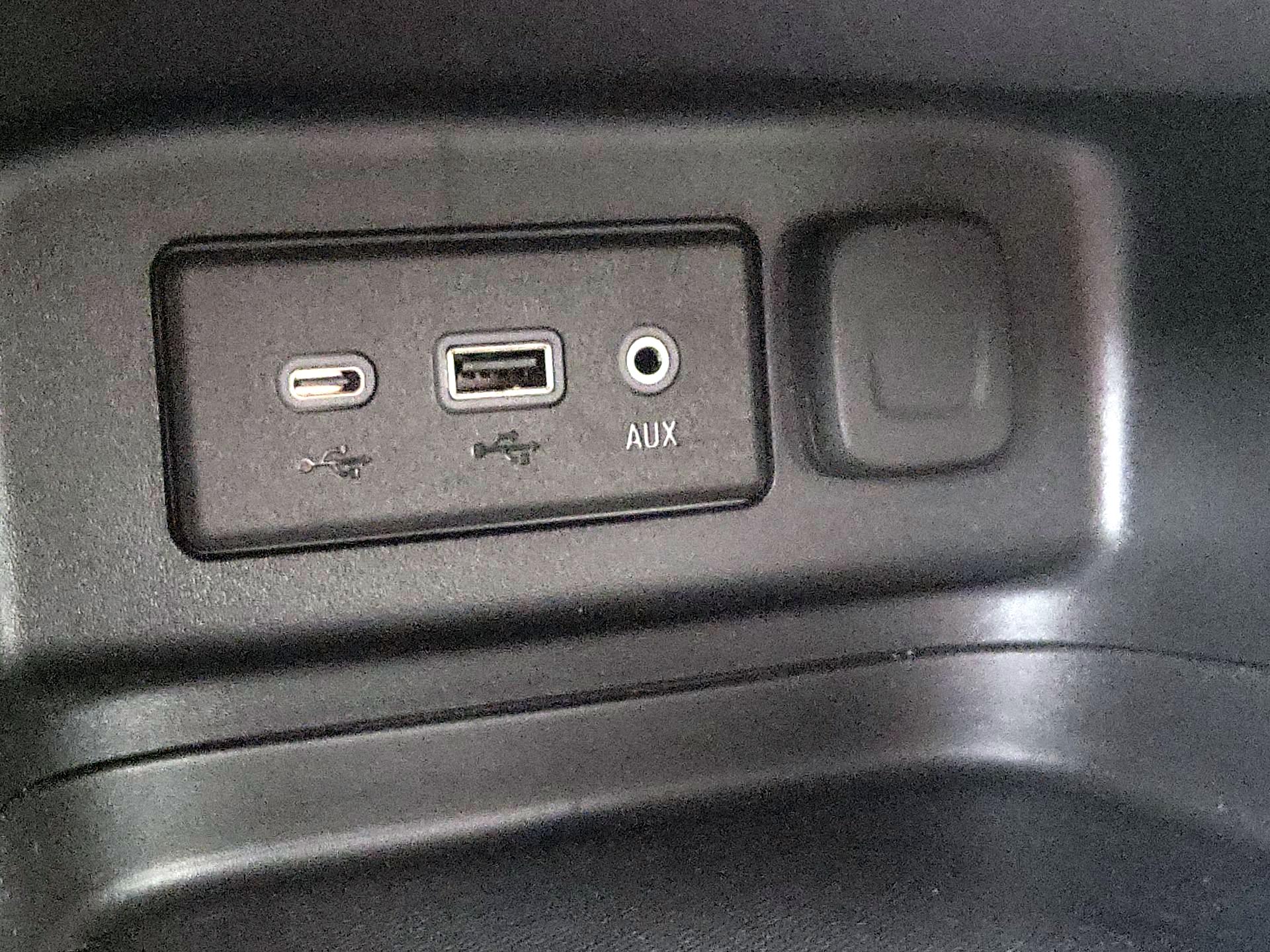 Thumbnail: 2023 Chevrolet Equinox - 18