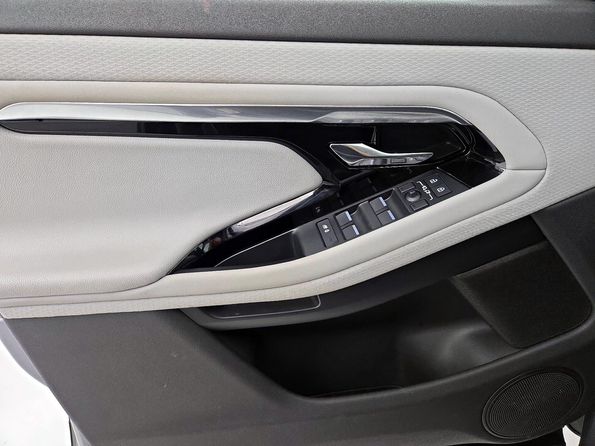 Thumbnail: 2023 Land Rover Range Rover Evoque - 12