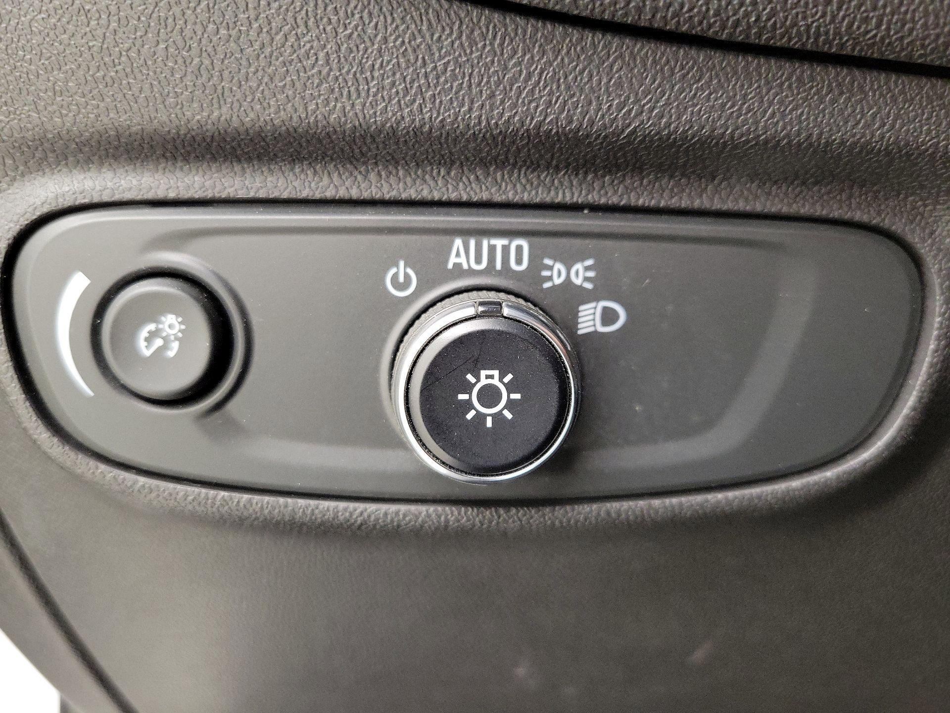 Thumbnail: 2022 Chevrolet Equinox - 13