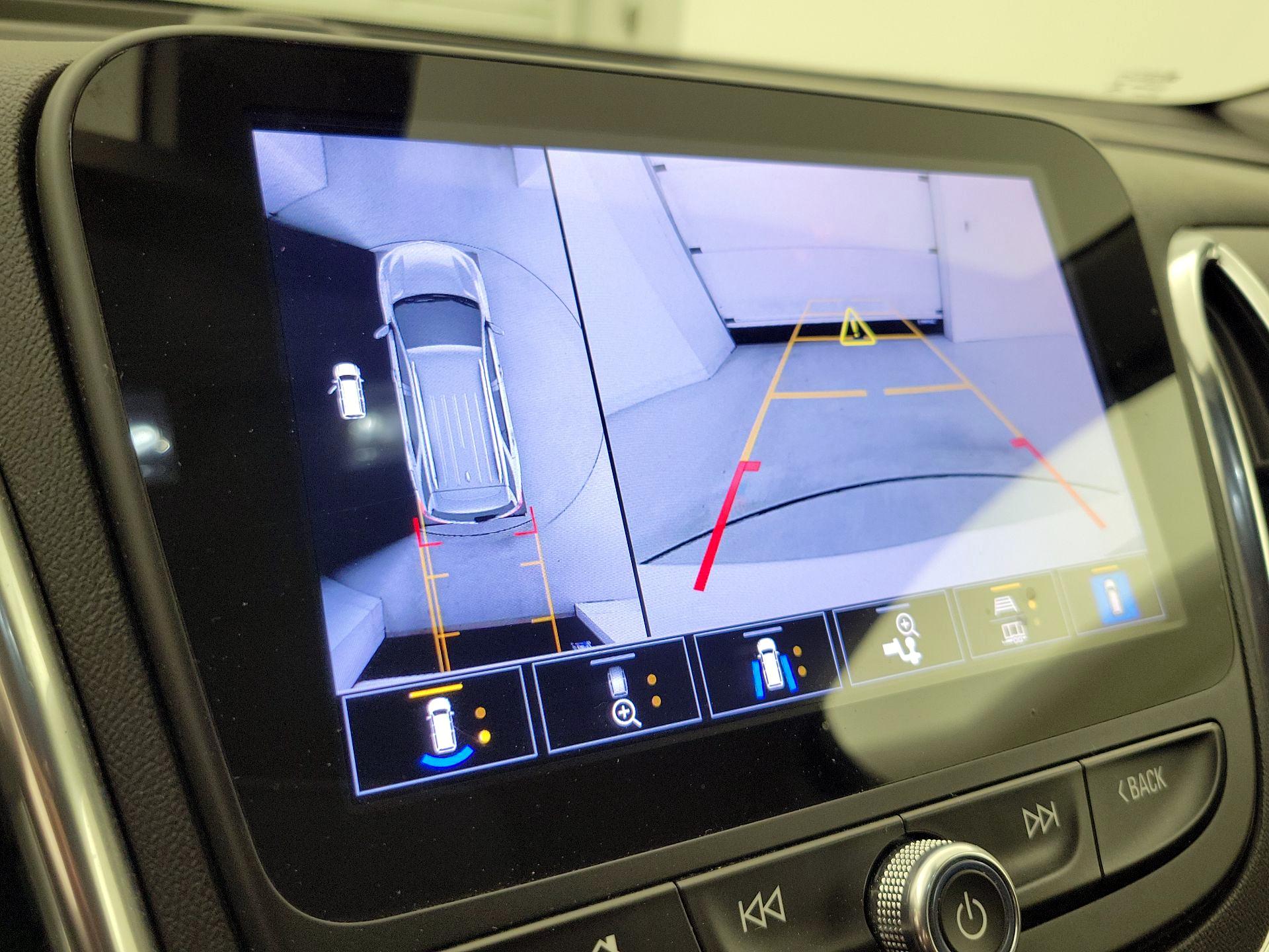 Thumbnail: 2022 Chevrolet Equinox - 15