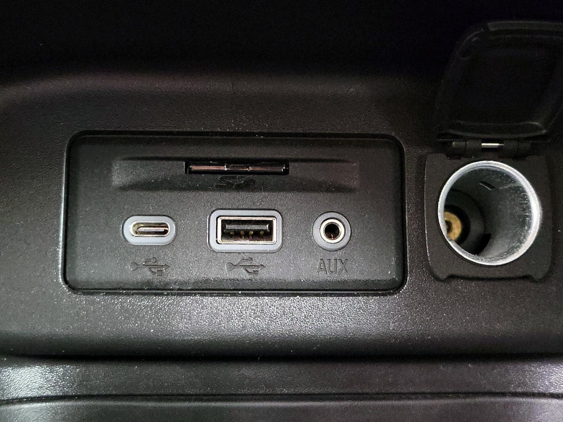 Thumbnail: 2022 Chevrolet Equinox - 19