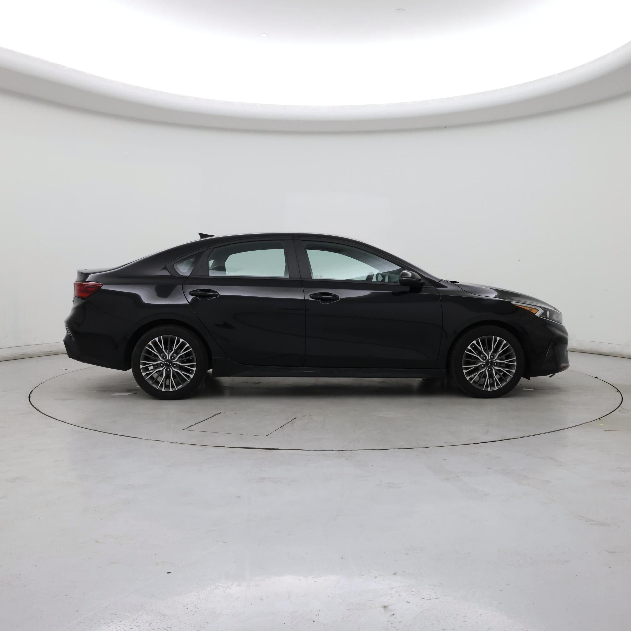 Thumbnail: 2024 Kia Forte - 7