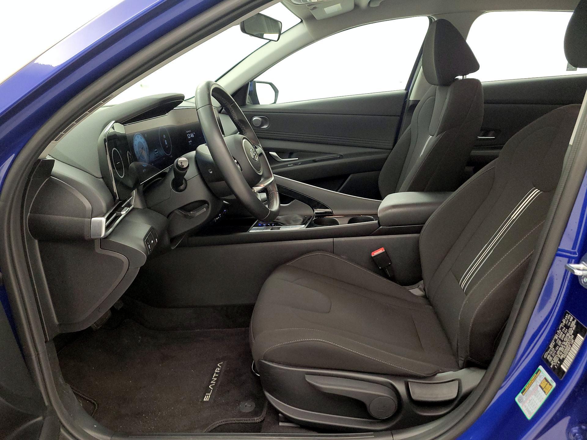 Thumbnail: 2023 Hyundai Elantra - 9