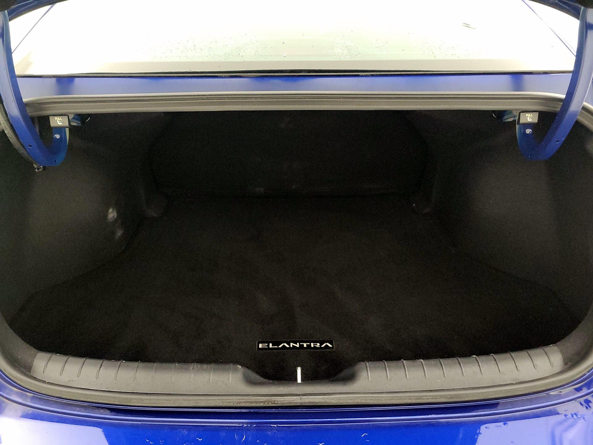 Thumbnail: 2023 Hyundai Elantra - 19