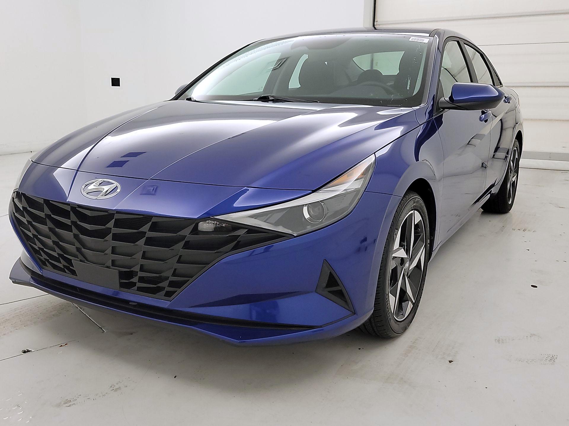 Thumbnail: 2023 Hyundai Elantra - 3