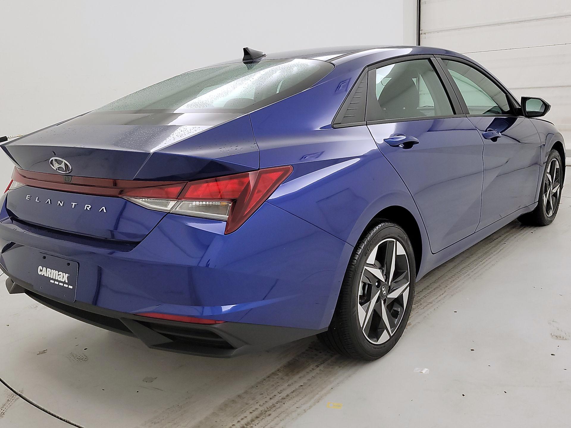 Thumbnail: 2023 Hyundai Elantra - 5