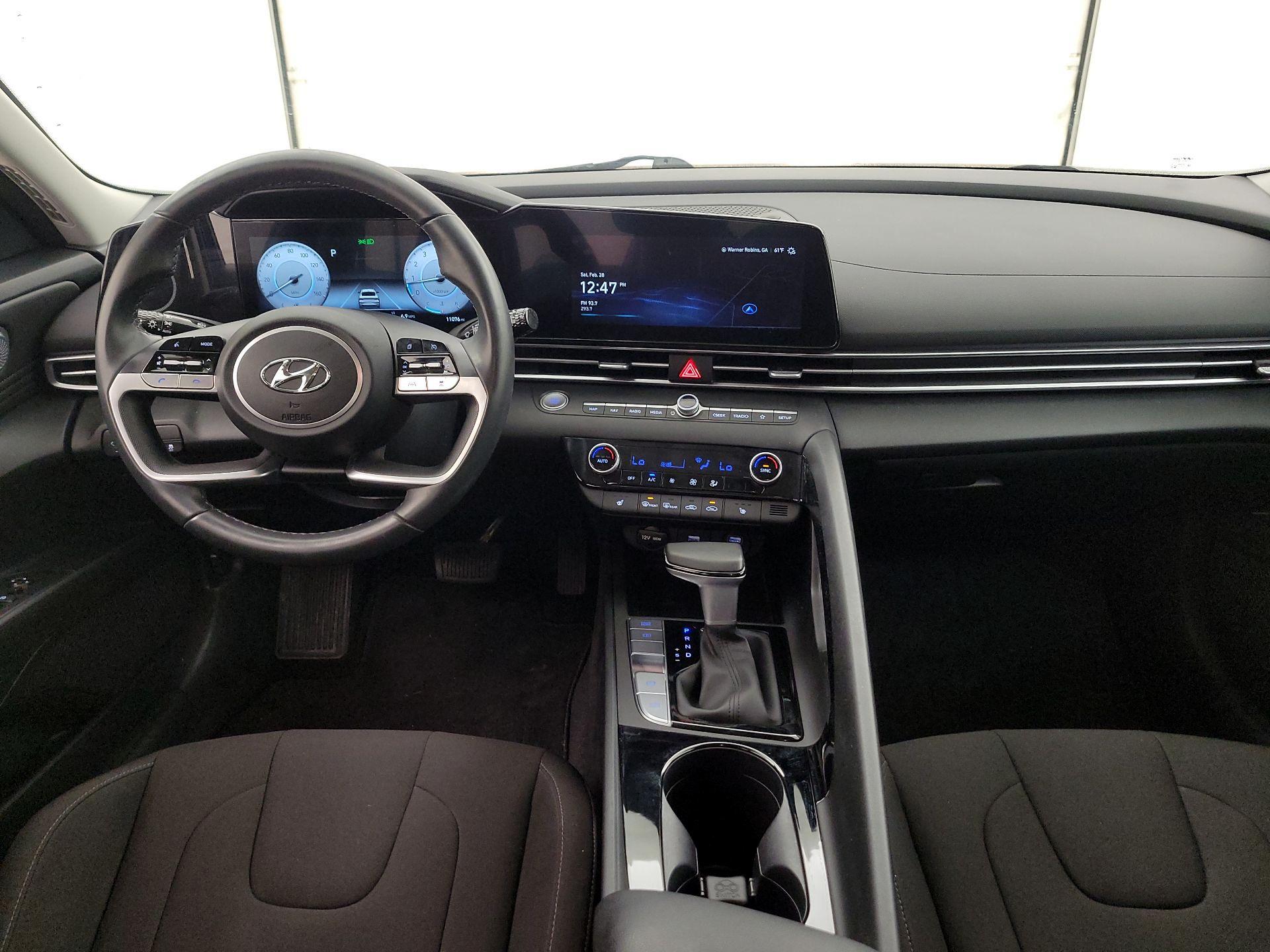 Thumbnail: 2023 Hyundai Elantra - 8