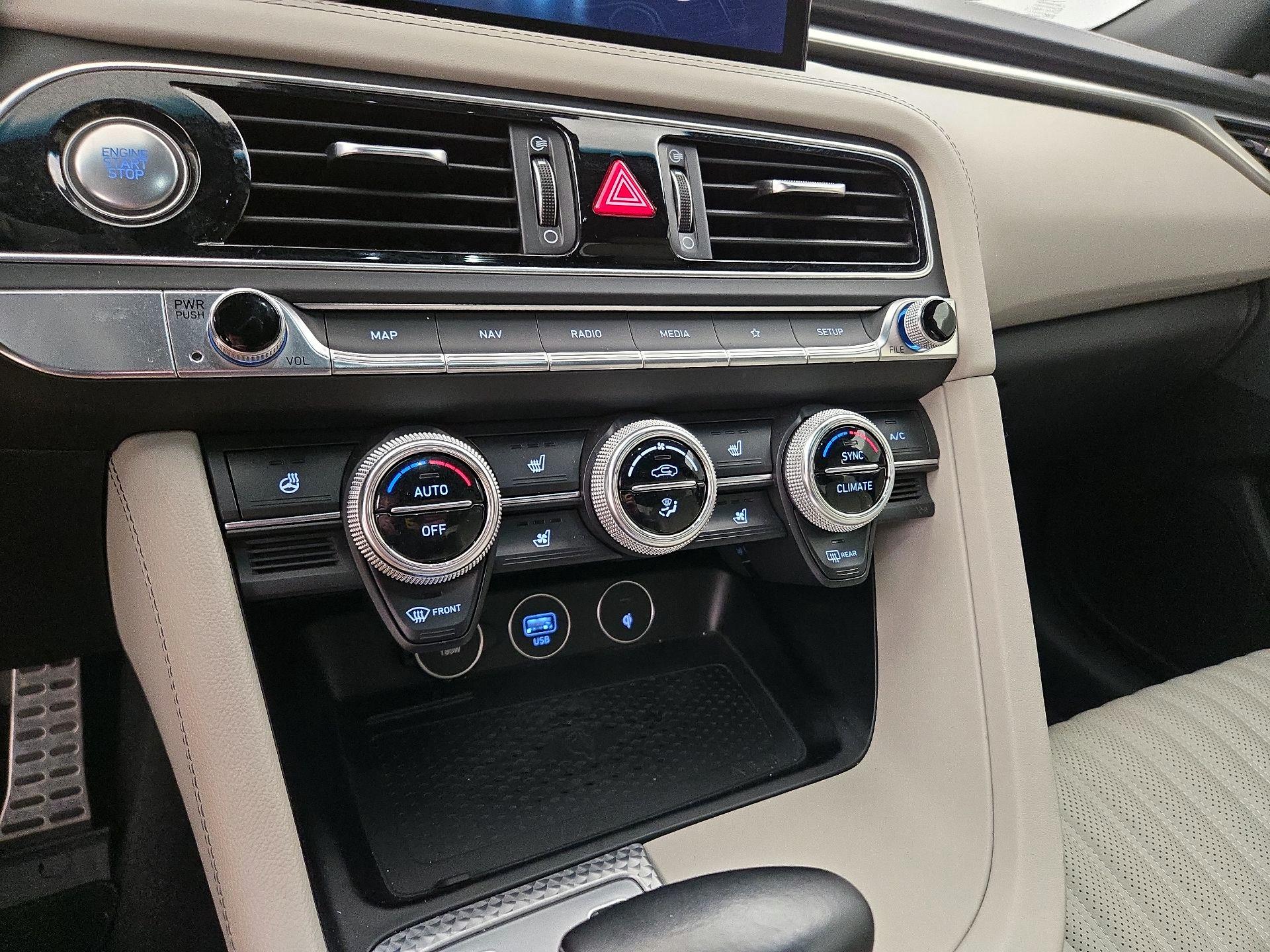 Thumbnail: 2023 Genesis G70 - 17