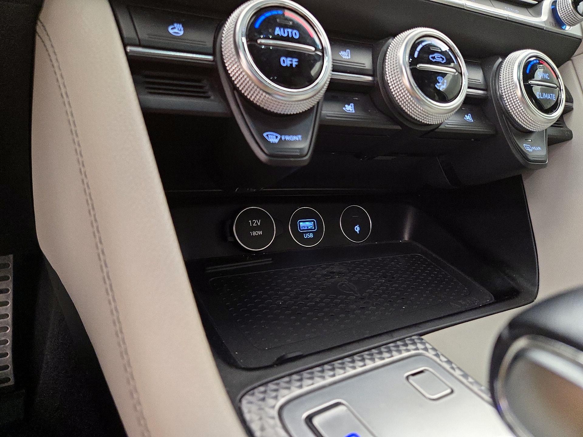 Thumbnail: 2023 Genesis G70 - 19