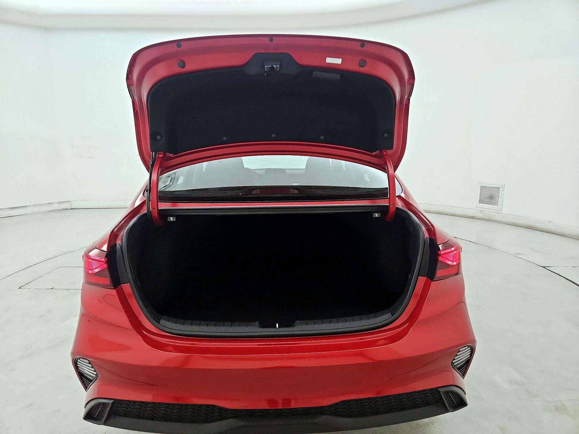 Thumbnail: 2023 Kia Forte - 20