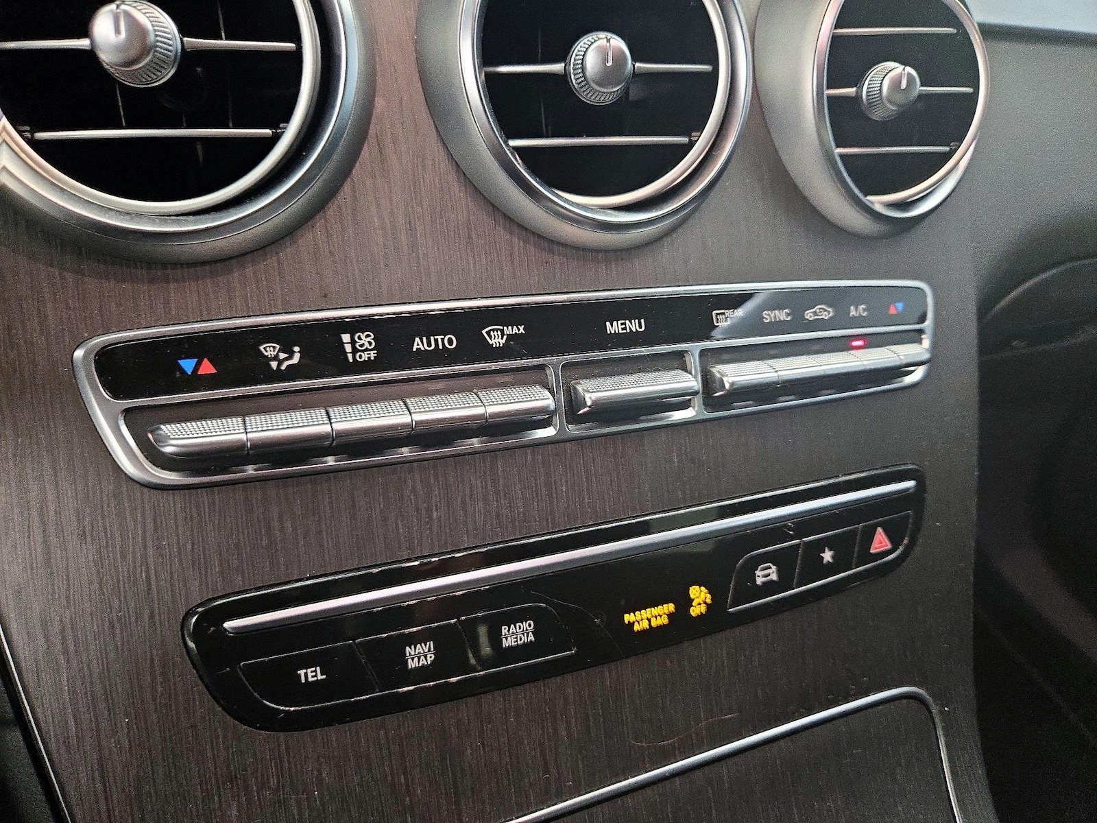 2022 Mercedes-Benz GLC GLC300 - Photo 18