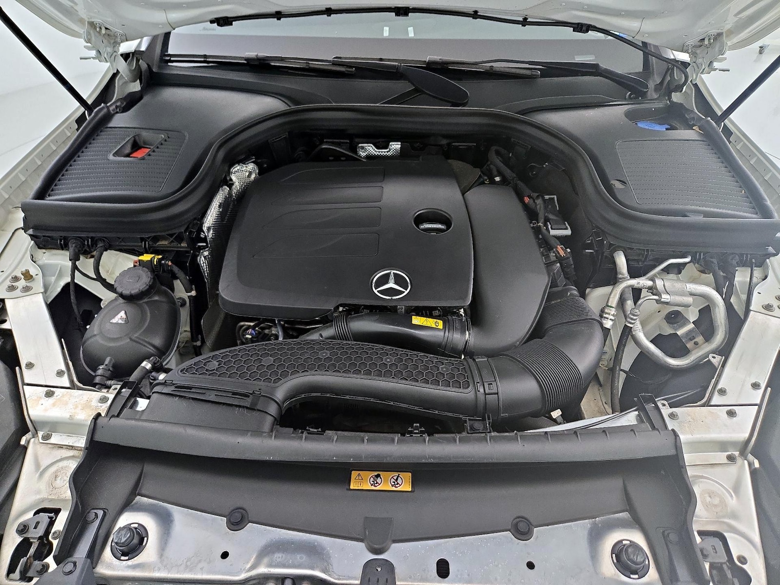 2022 Mercedes-Benz GLC GLC300 - Photo 23