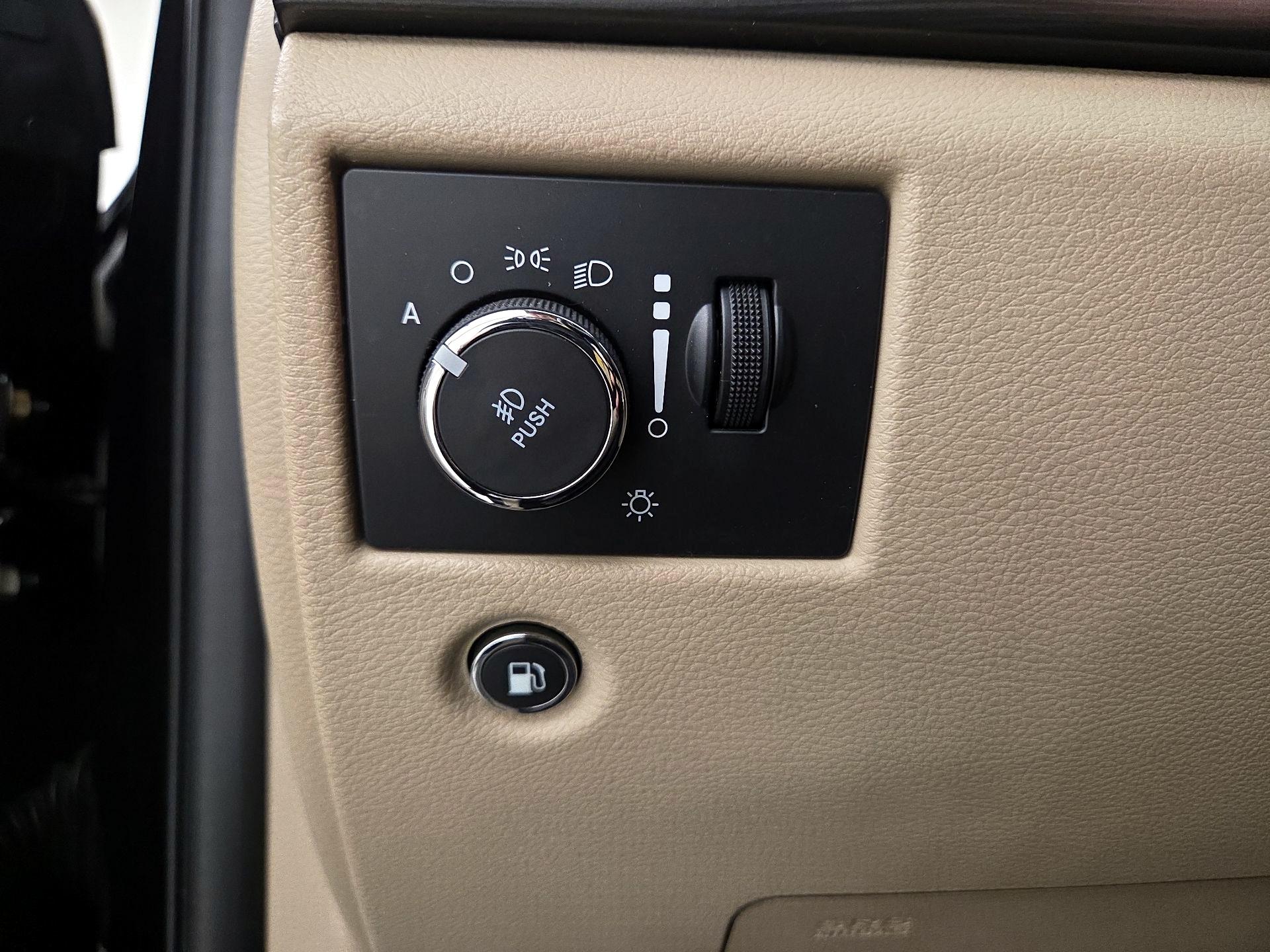 Thumbnail: 2021 Jeep Grand Cherokee - 13