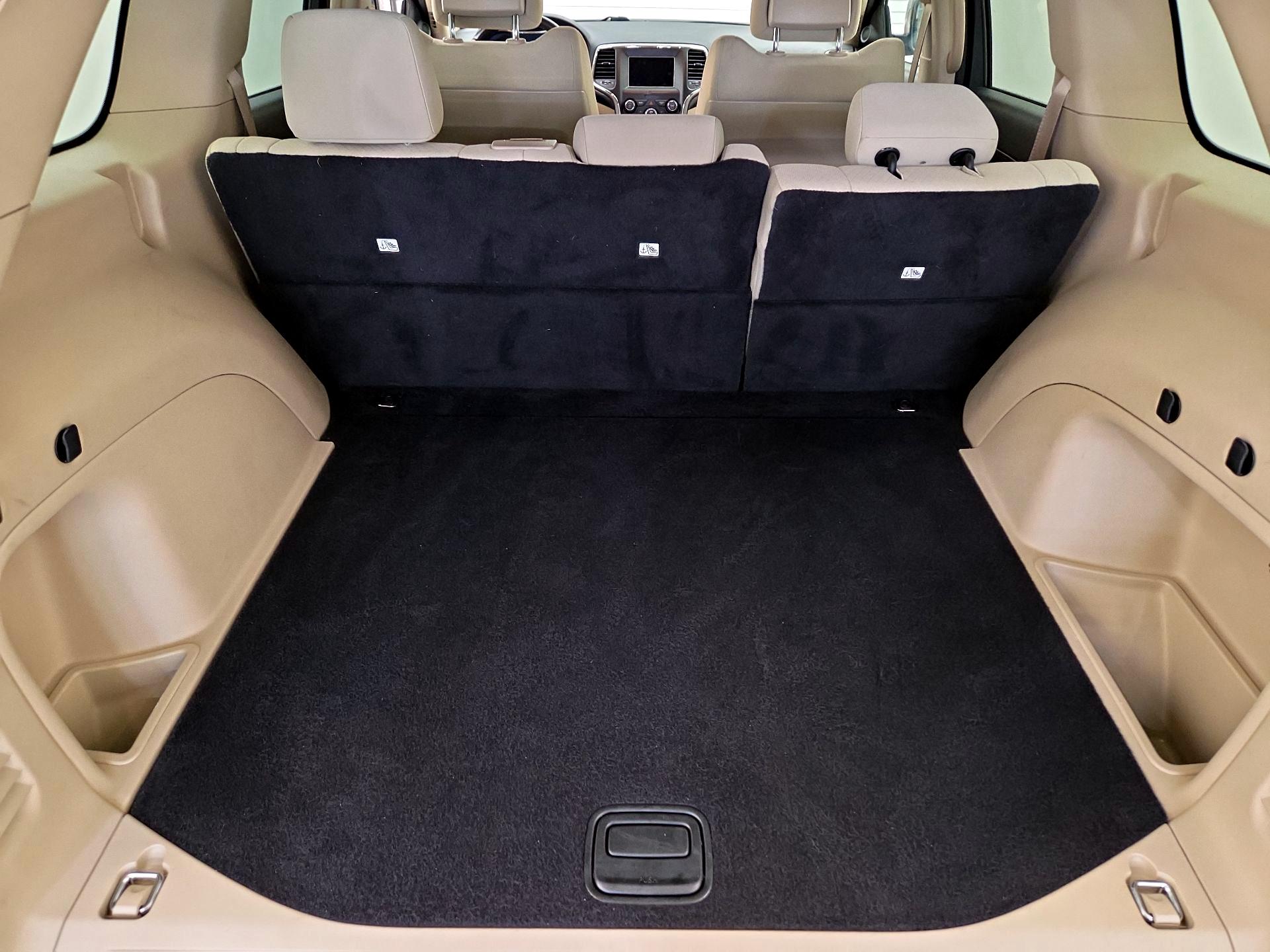 Thumbnail: 2021 Jeep Grand Cherokee - 20