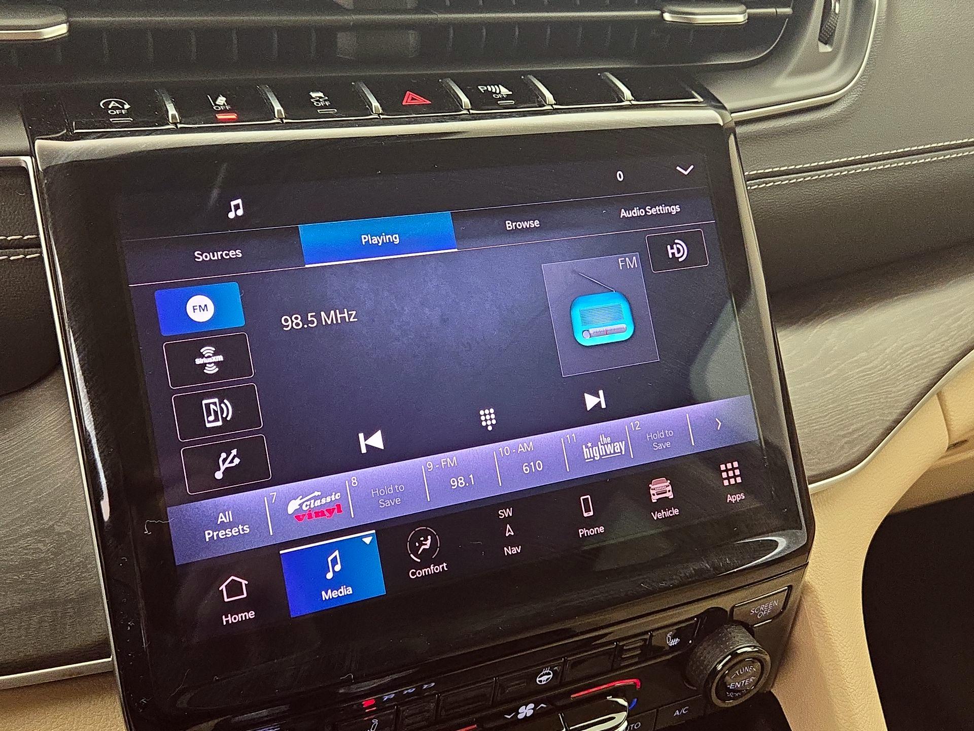 Thumbnail: 2021 Jeep Grand Cherokee L - 16