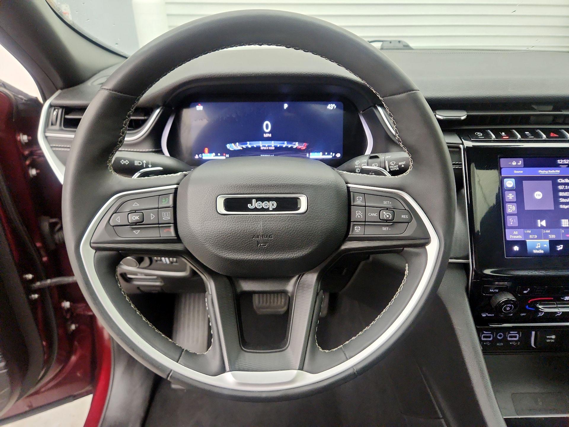 Thumbnail: 2023 Jeep Grand Cherokee - 10