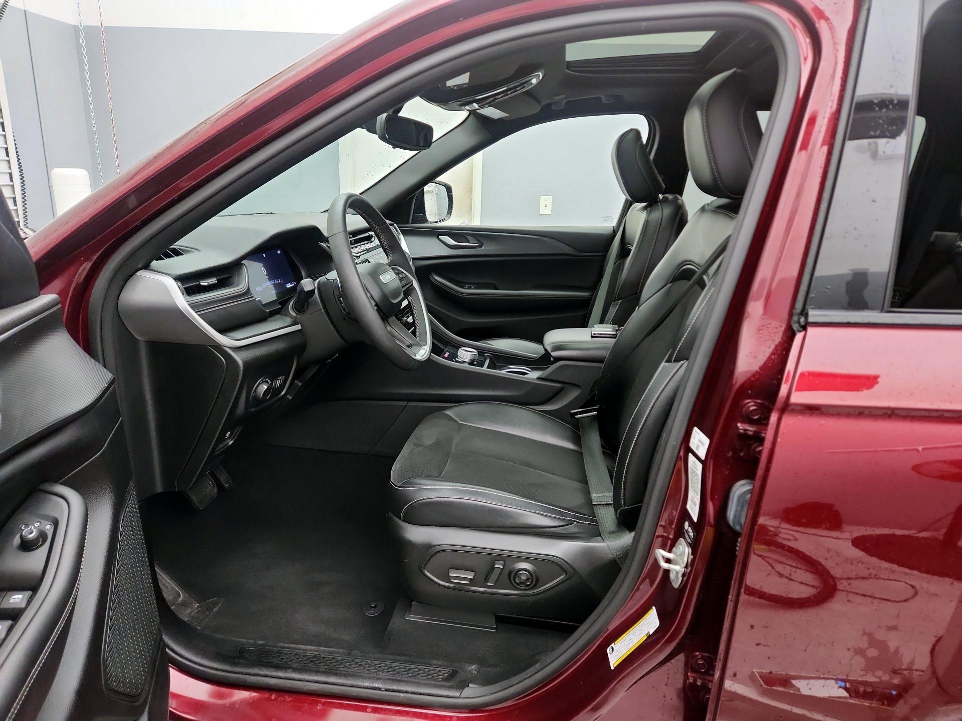 Thumbnail: 2023 Jeep Grand Cherokee - 11