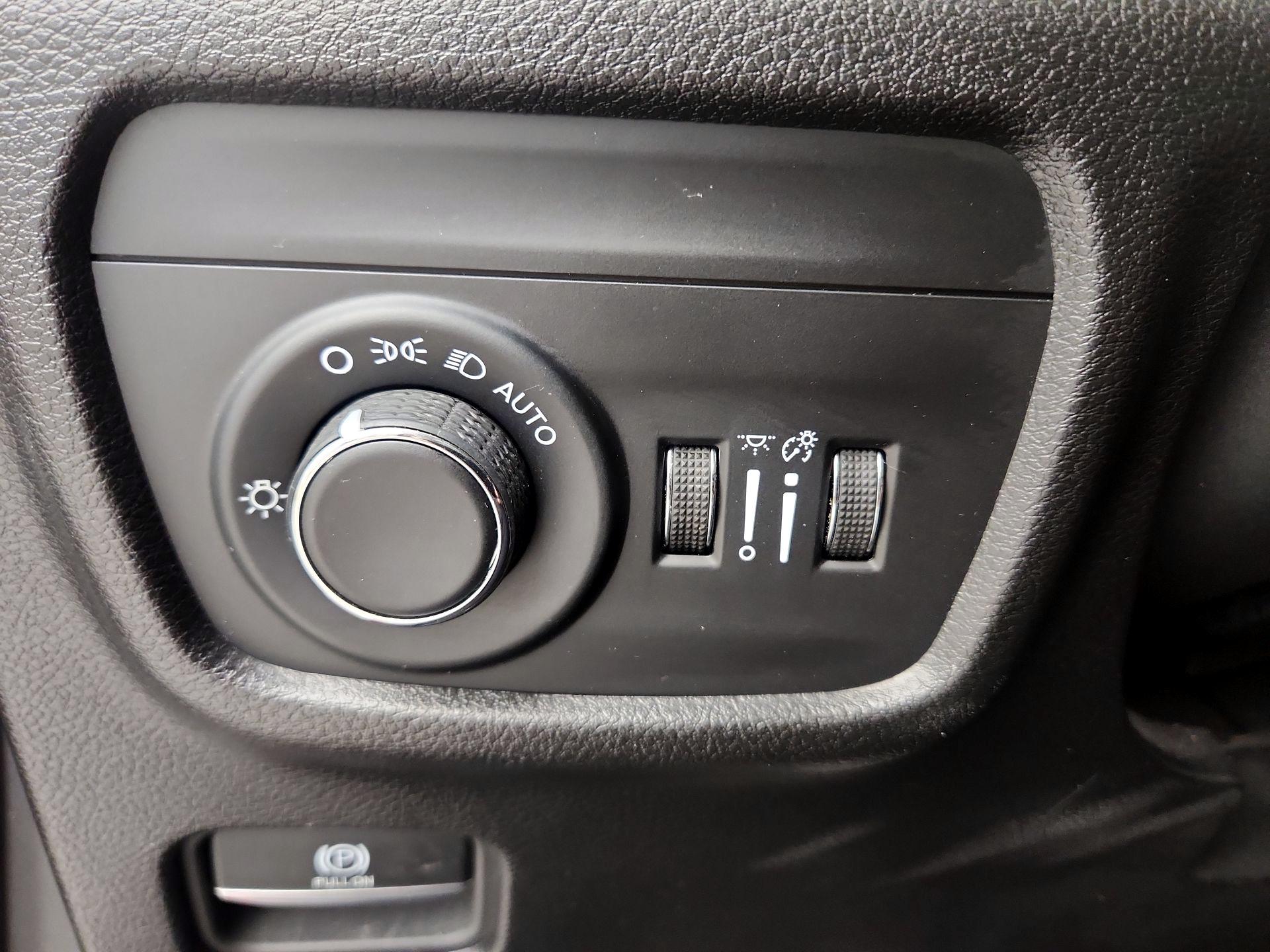 Thumbnail: 2023 Jeep Grand Cherokee - 13