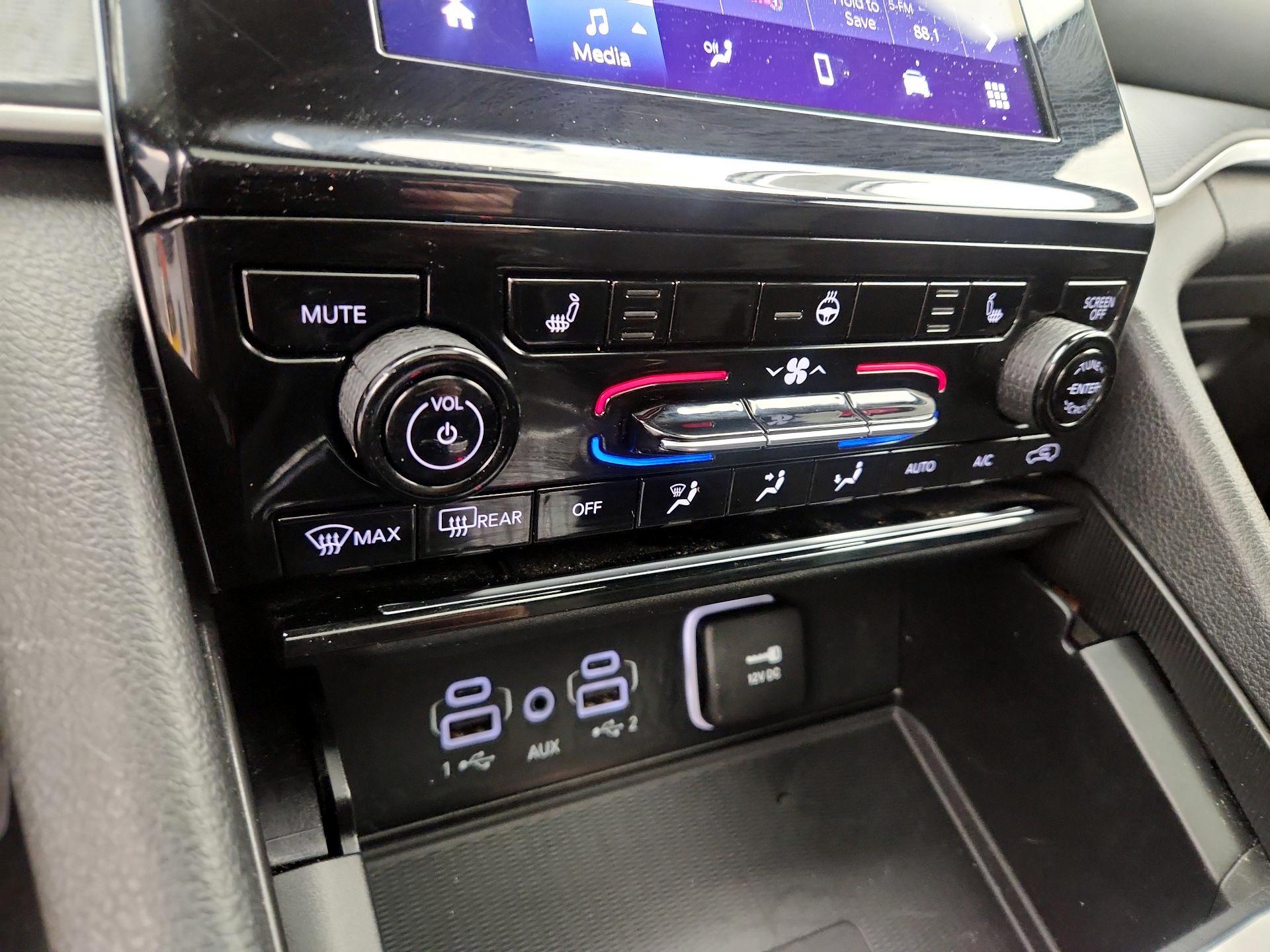 Thumbnail: 2023 Jeep Grand Cherokee - 16